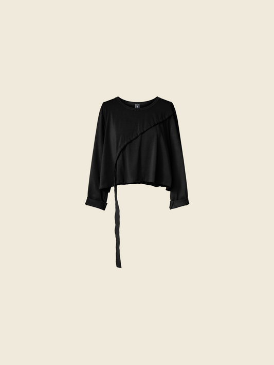 T-SHIRT CORTA CON DETTAGLIO OBLIQUO