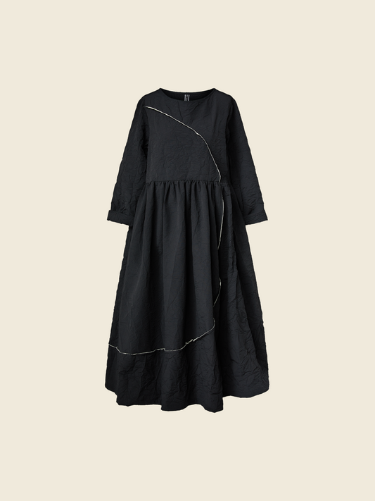 DRESS WITH HALF CIRCLE INLAY