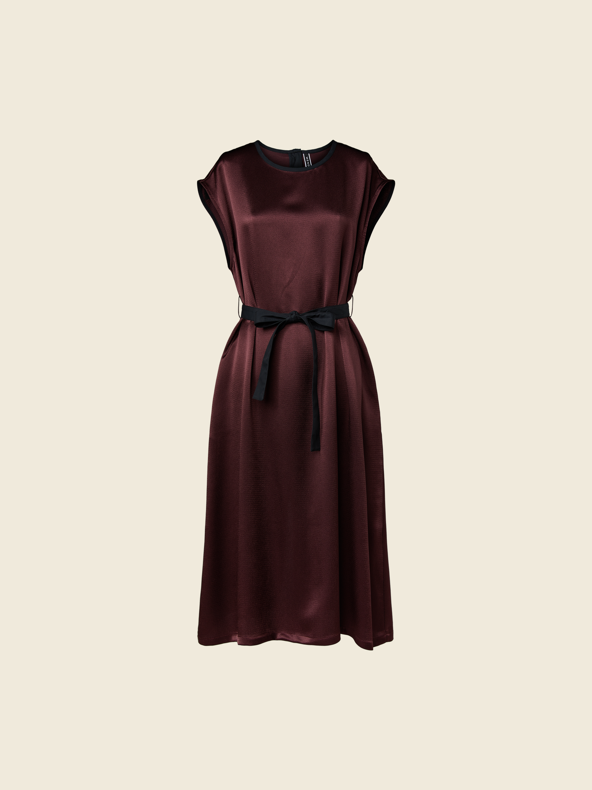 ELEGANT SLEEVELESS DRESS