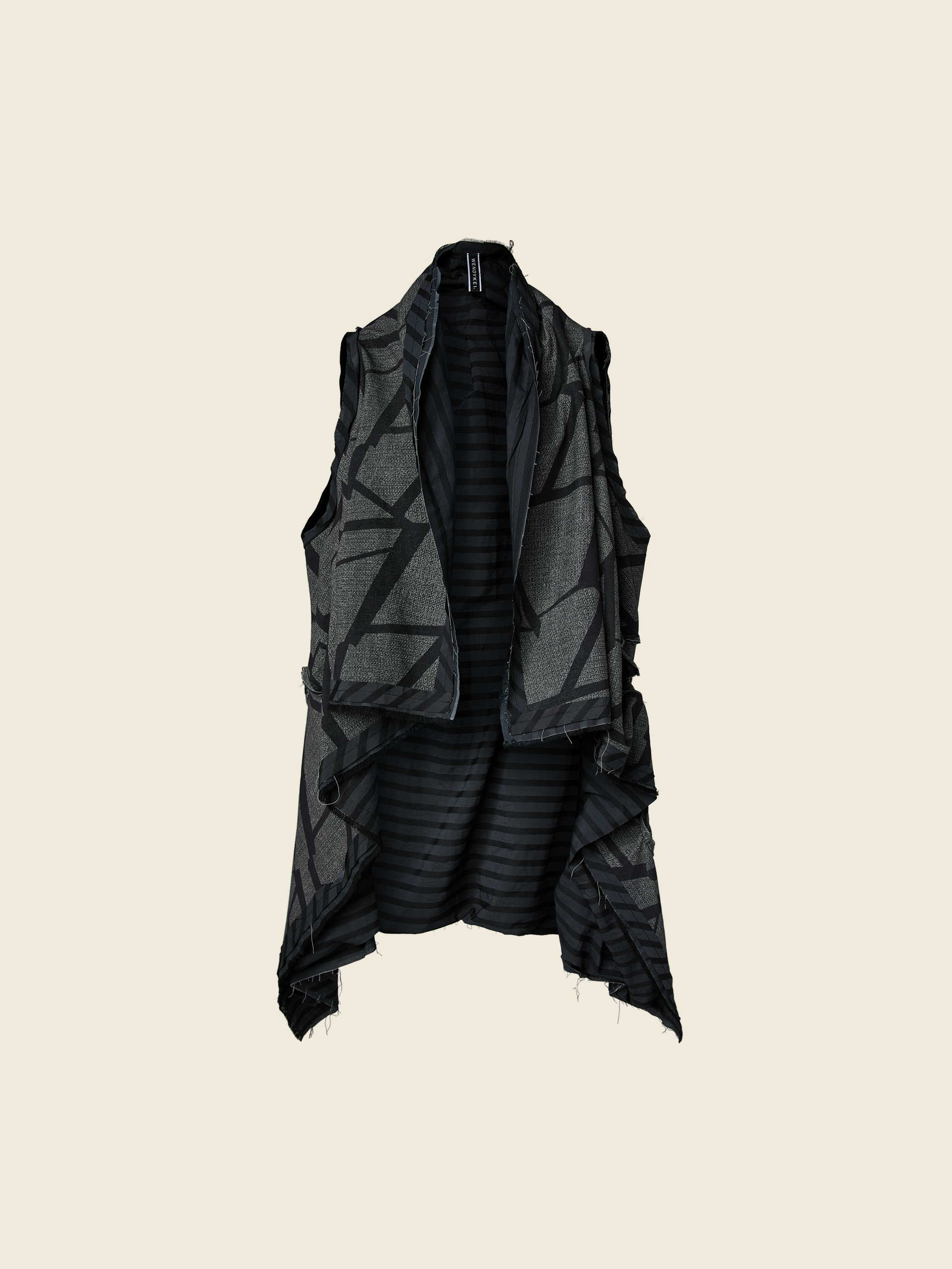 GEOMETRIC PATTERN VEST
