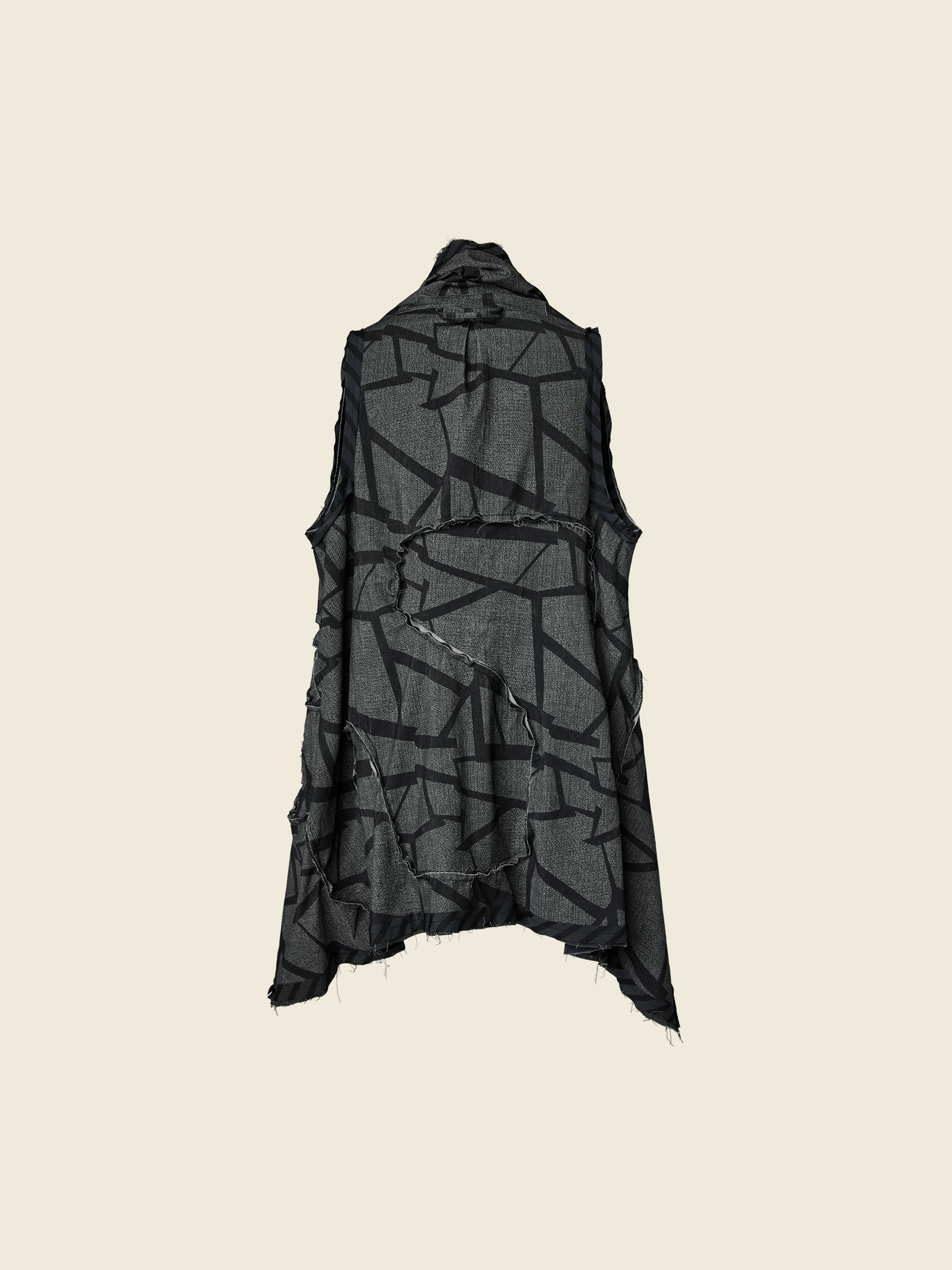 GEOMETRIC PATTERN VEST