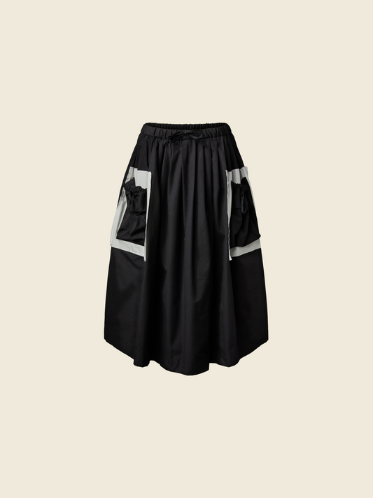 SKIRT WITH SACK POCKETS