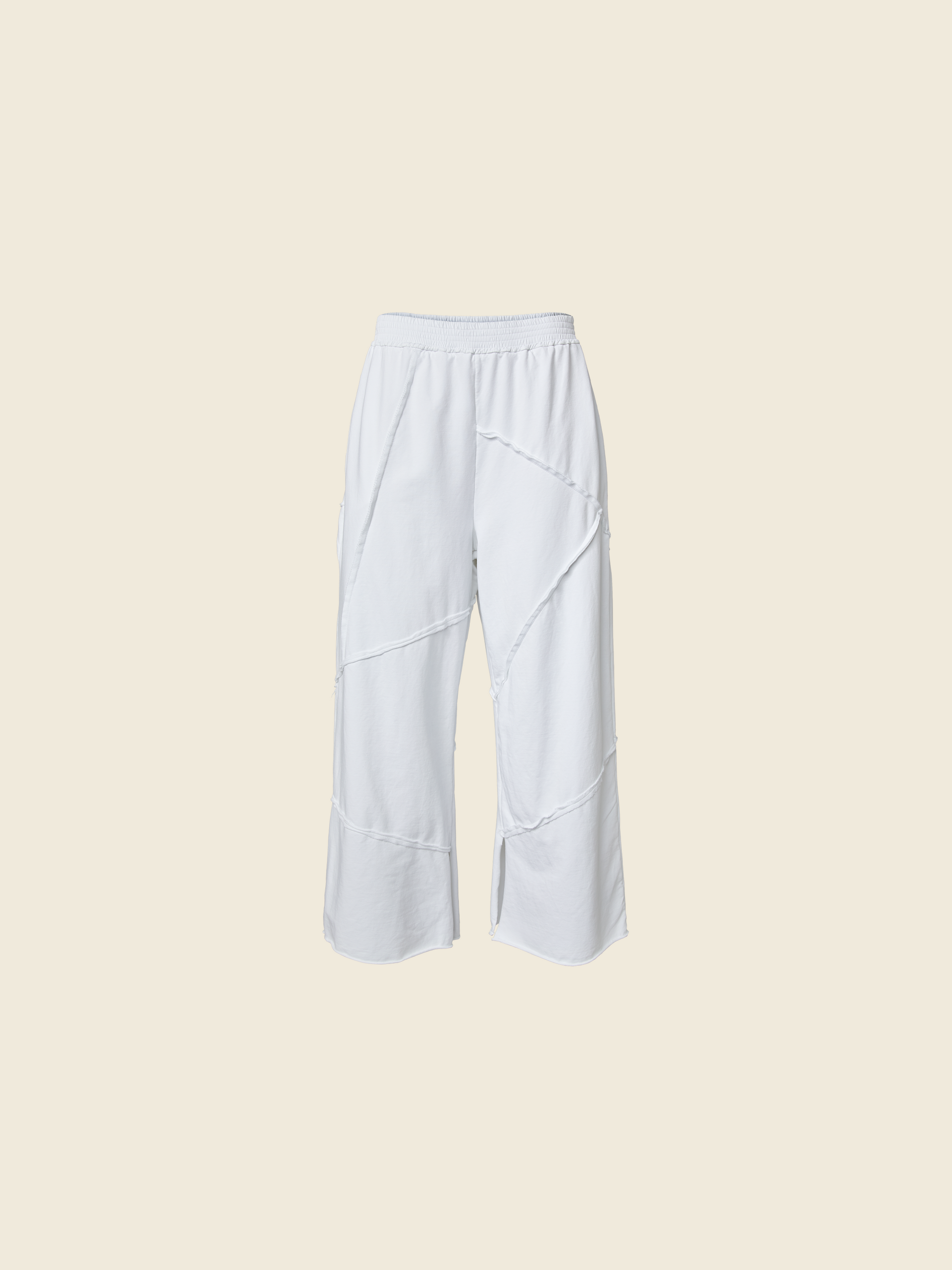 TROUSERS WITH EXTERNAL SEAMS