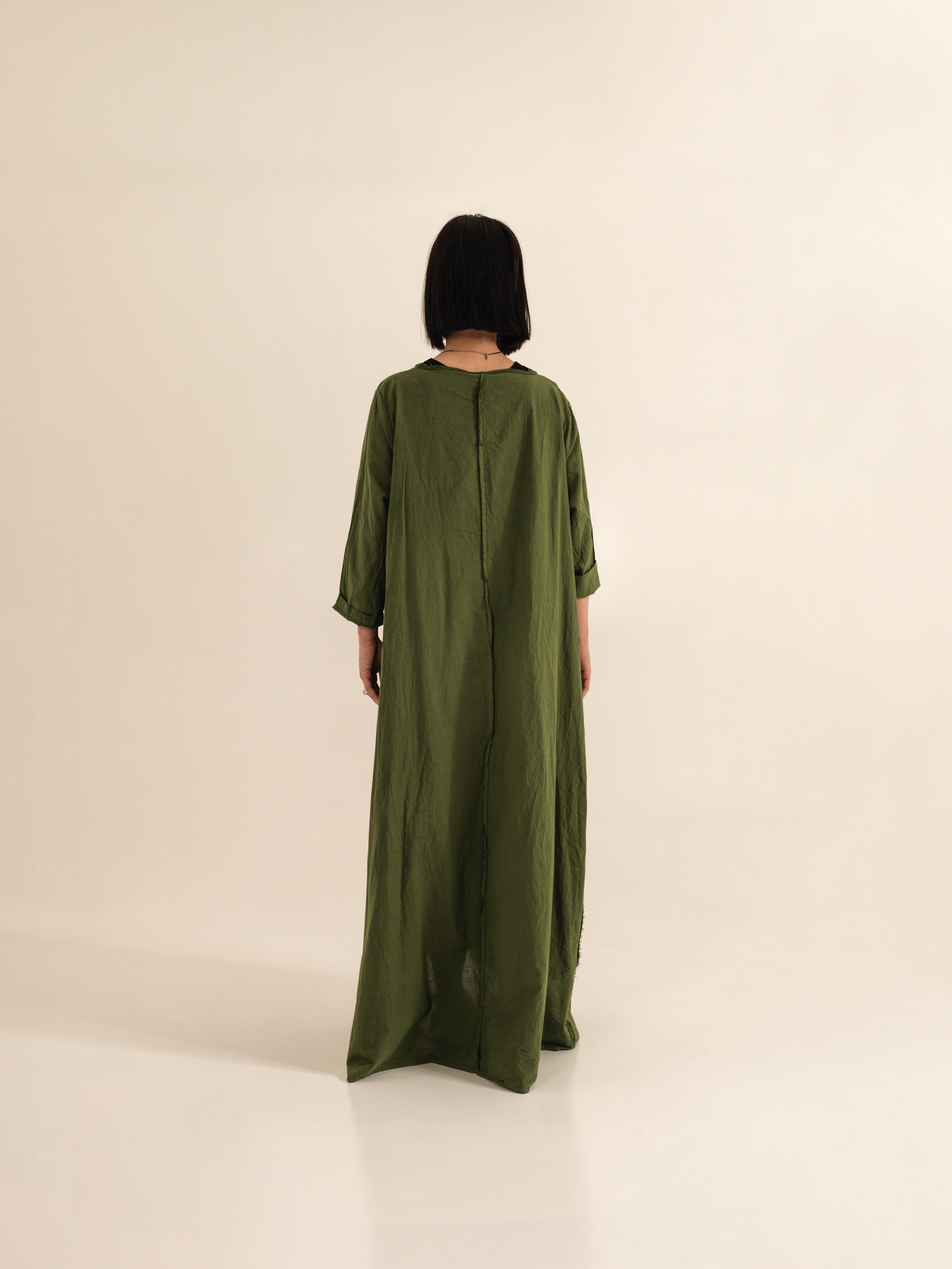 V-NECK DRESS IN MUSLIN