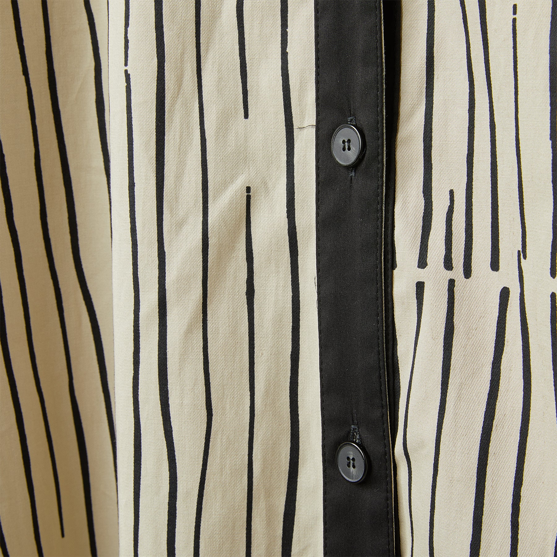 CHEMISIER WITH CONTRASTING CLOSURE