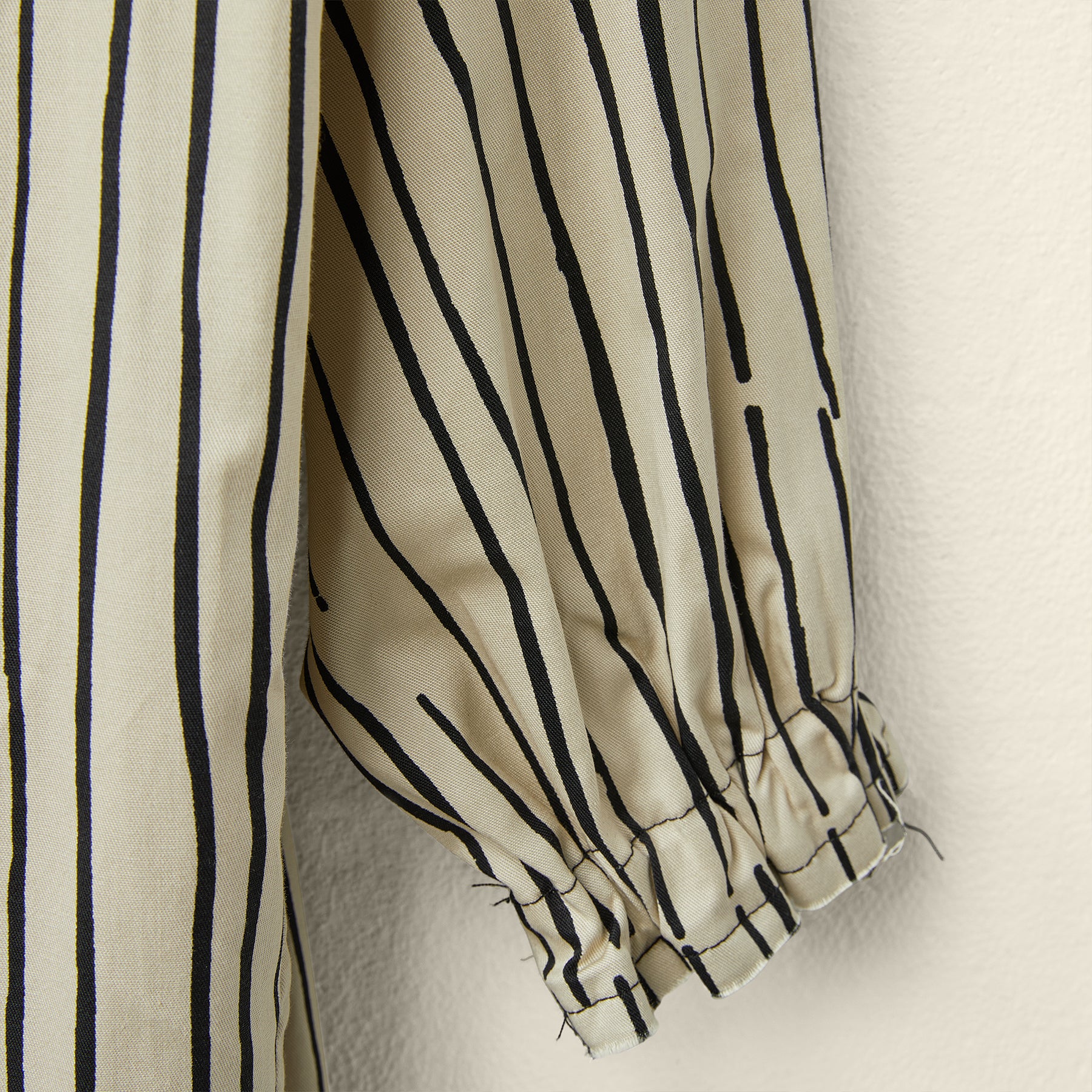 CHEMISIER WITH CONTRASTING CLOSURE