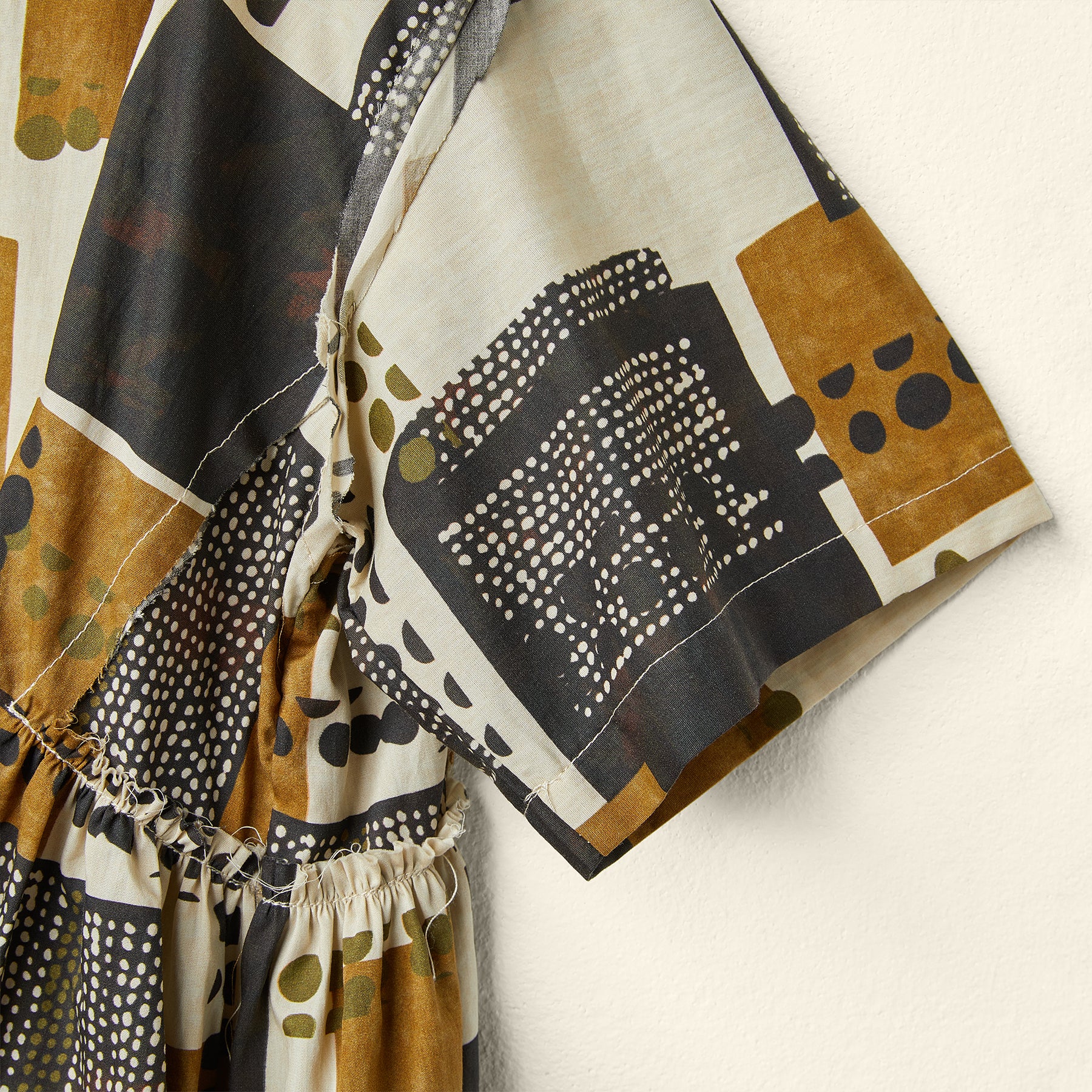 MAXI BLOUSE IN GEOMETRIC PATTERN FABRIC