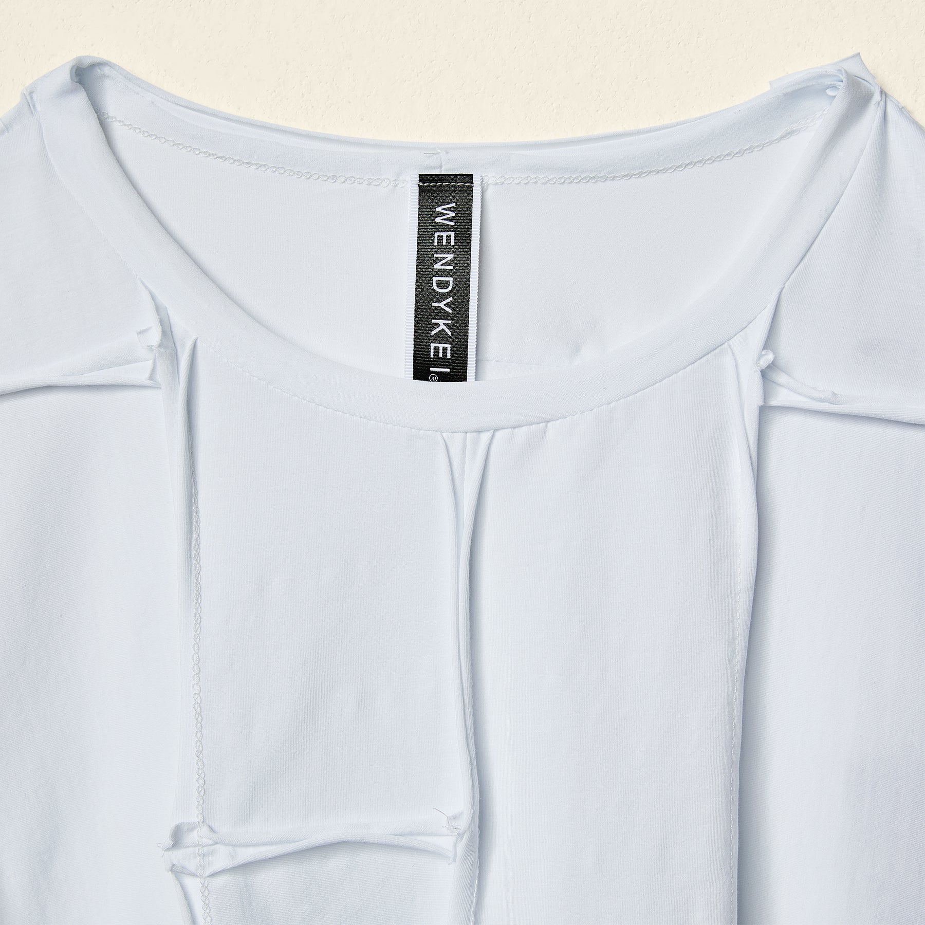 SEAMS CHECKED T-SHIRT