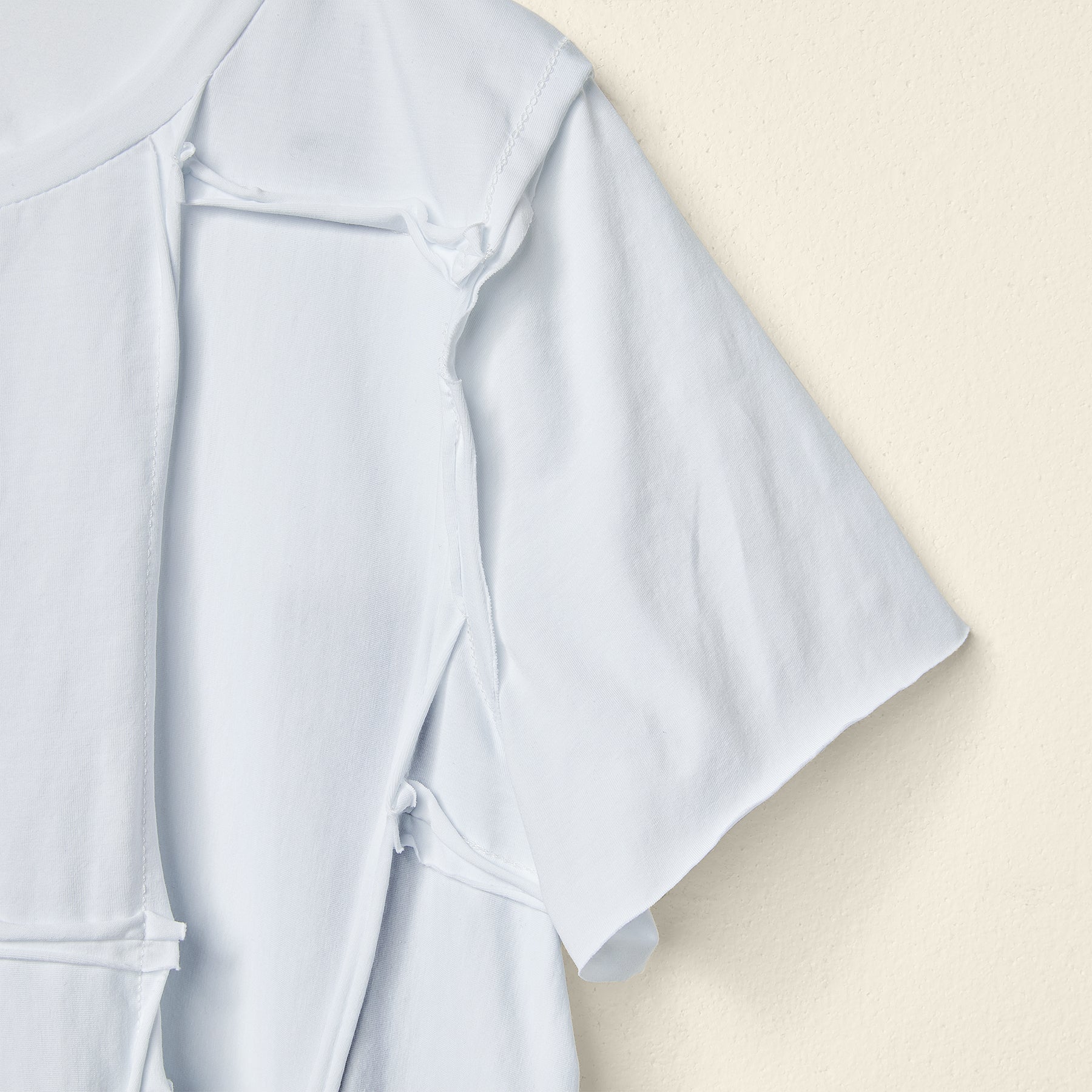 SEAMS CHECKED T-SHIRT