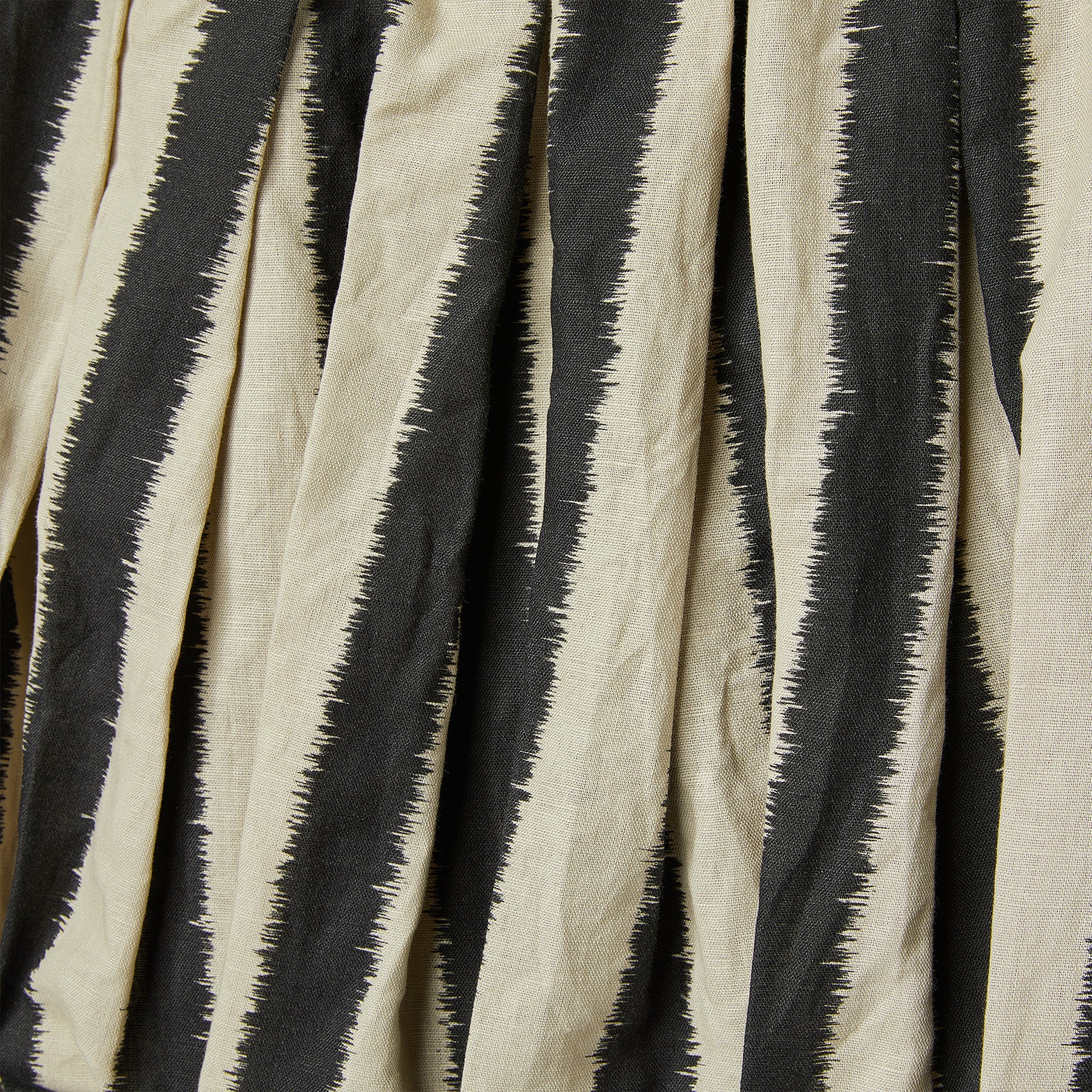 DISTRESSED STRIPES PATTERN BALLOON SKIRT