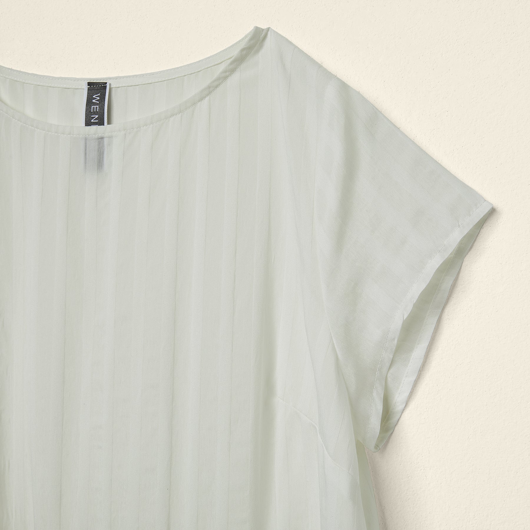 LIGHTWEIGHT DRESS IN VISCOSE BLEND FABRIC