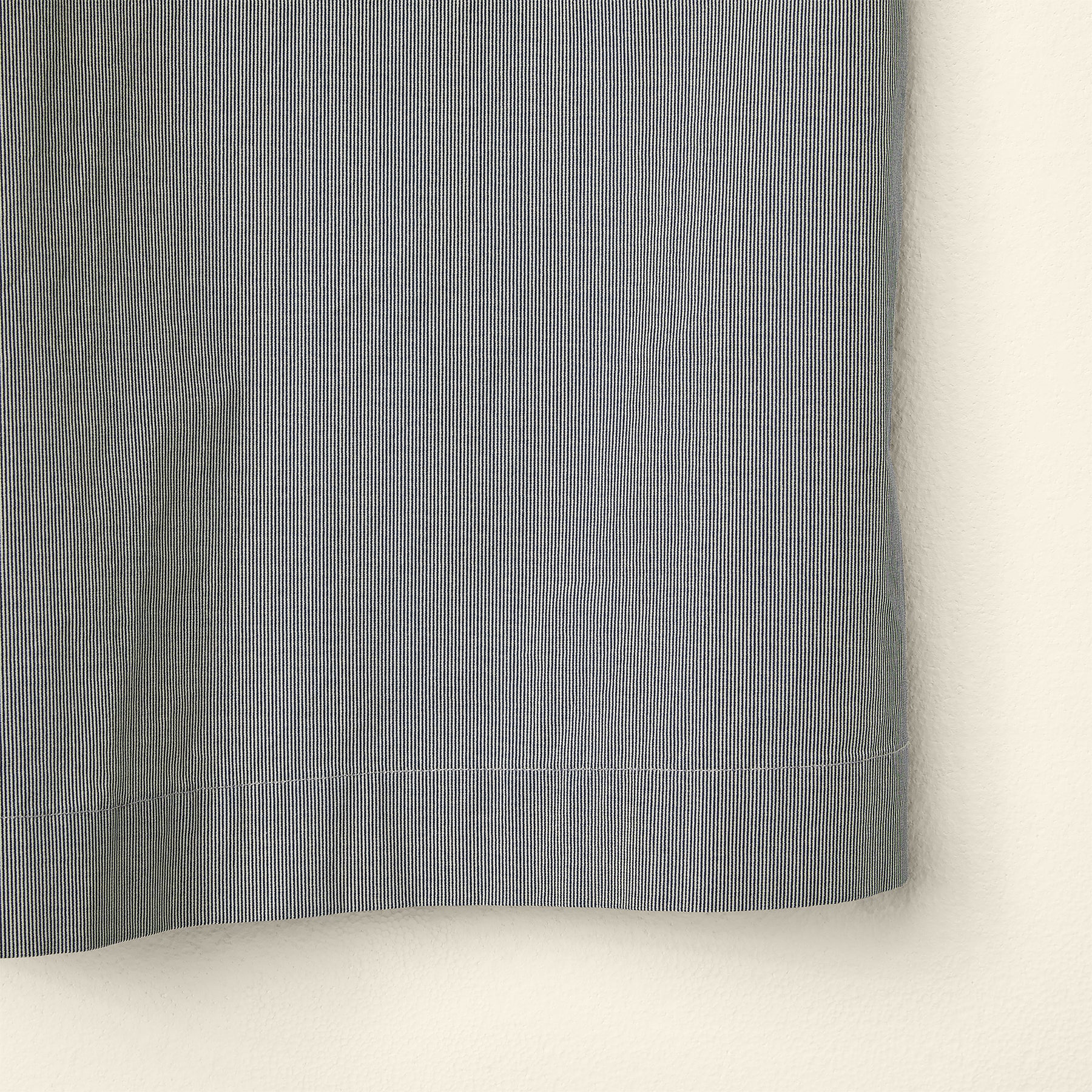 TOP IN THIN STRIPES FABRIC