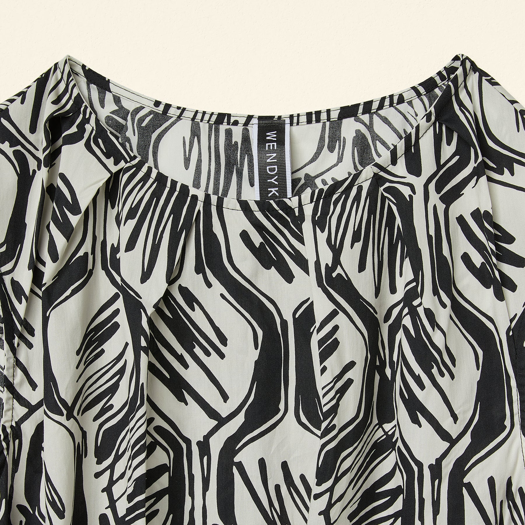 PRINTED DRESS WITH BELT