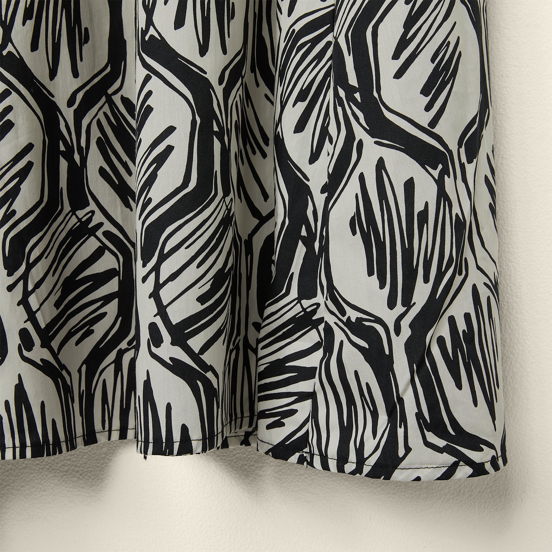 PRINTED DRESS WITH BELT