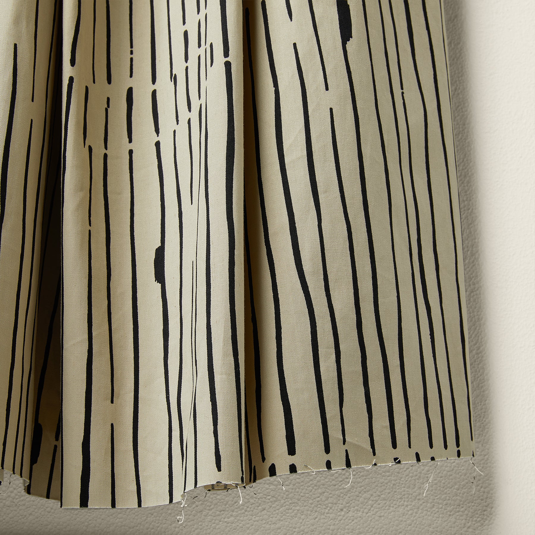 ELEGANT DRESS WITH STRIPED SKIRT