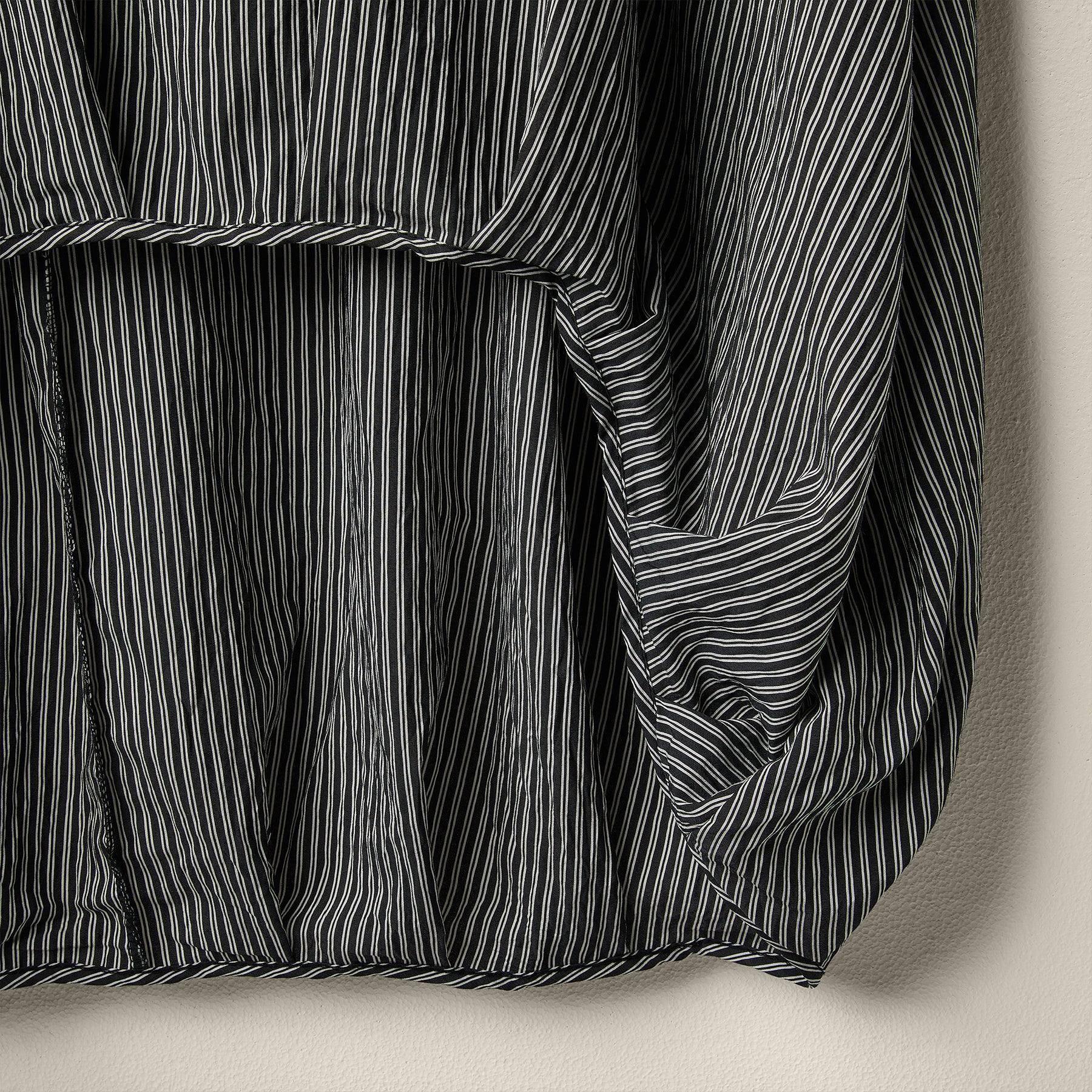 LONG DRESS WITH PLEATS ON THE HEM