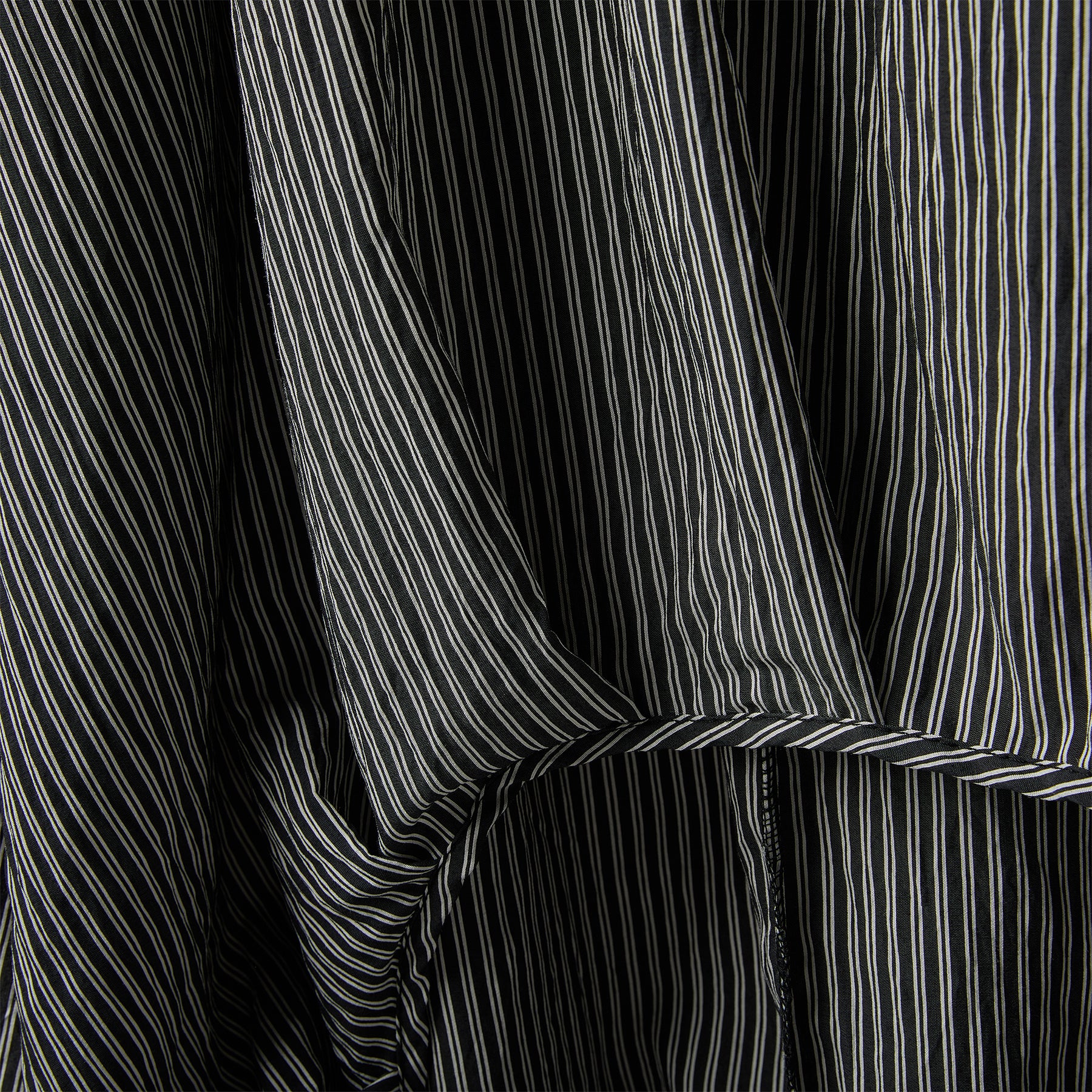 LONG DRESS WITH PLEATS ON THE HEM