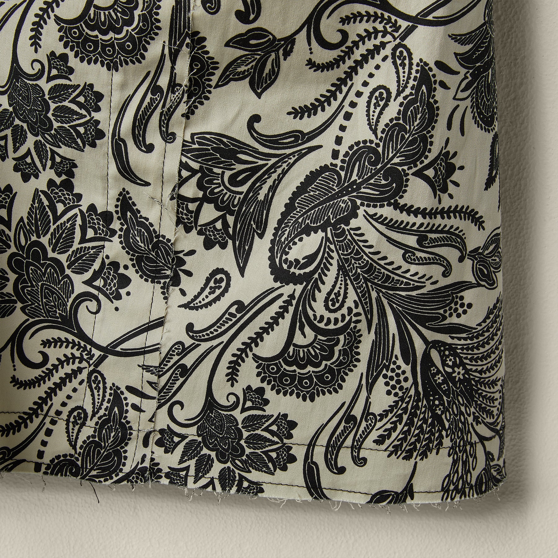 SLEEVELESS DRESS WITH ROSES APPLICATION