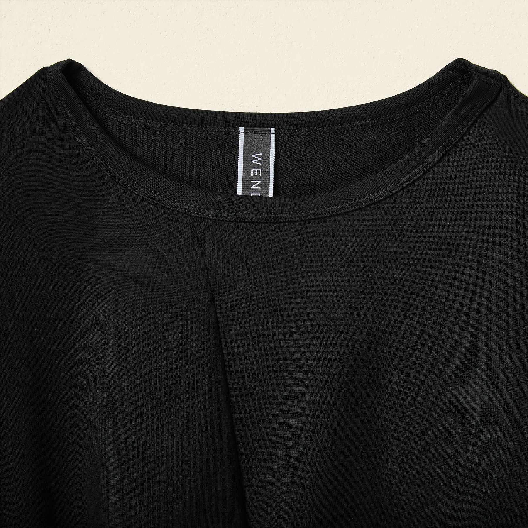 PLEATED SWEATSHIRT