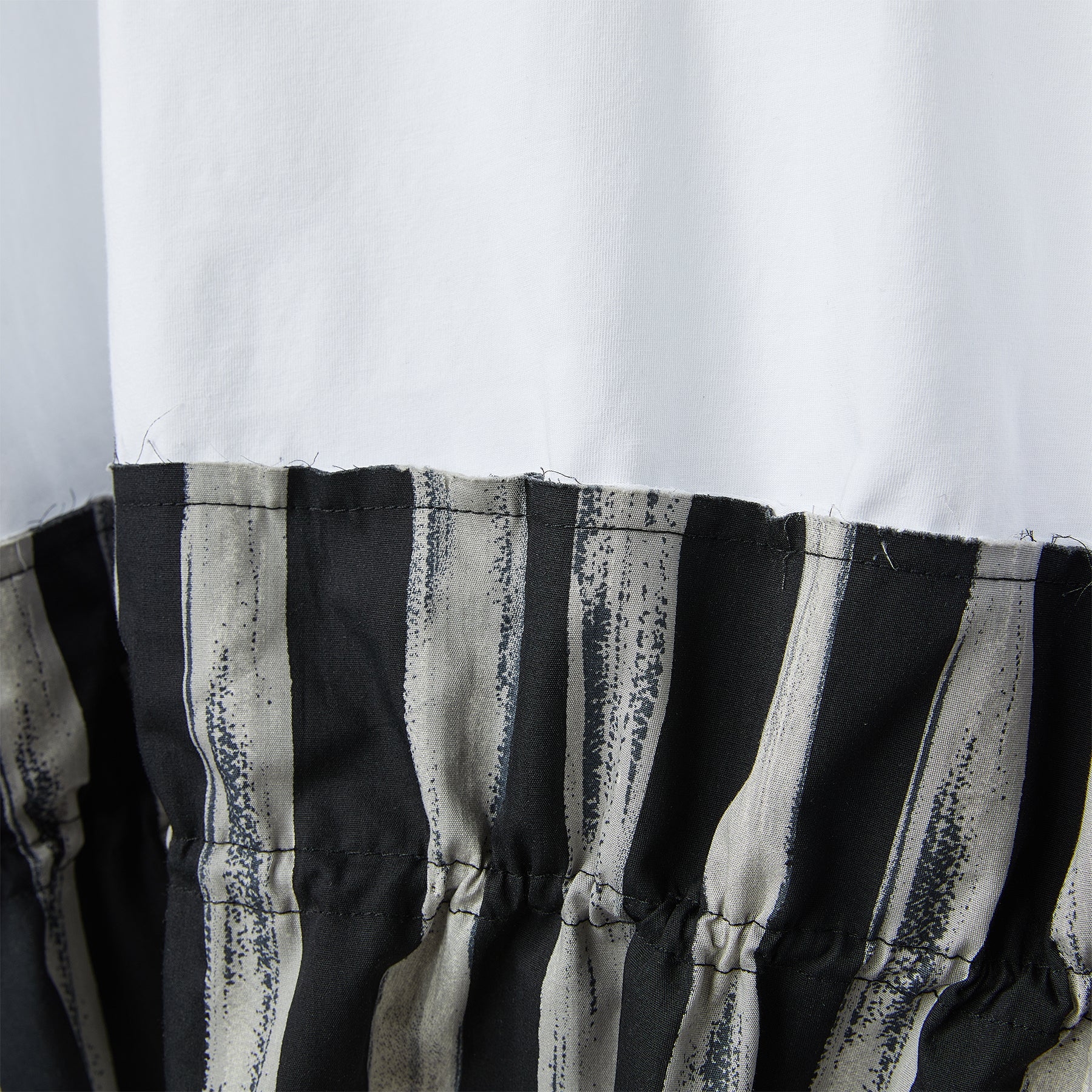 JERSEY BLOUSE WITH STRIPED EDGES