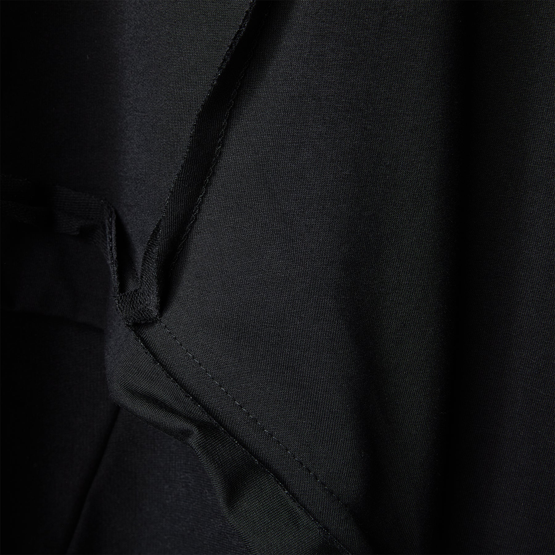 T-SHIRT LONGER ON THE SIDE