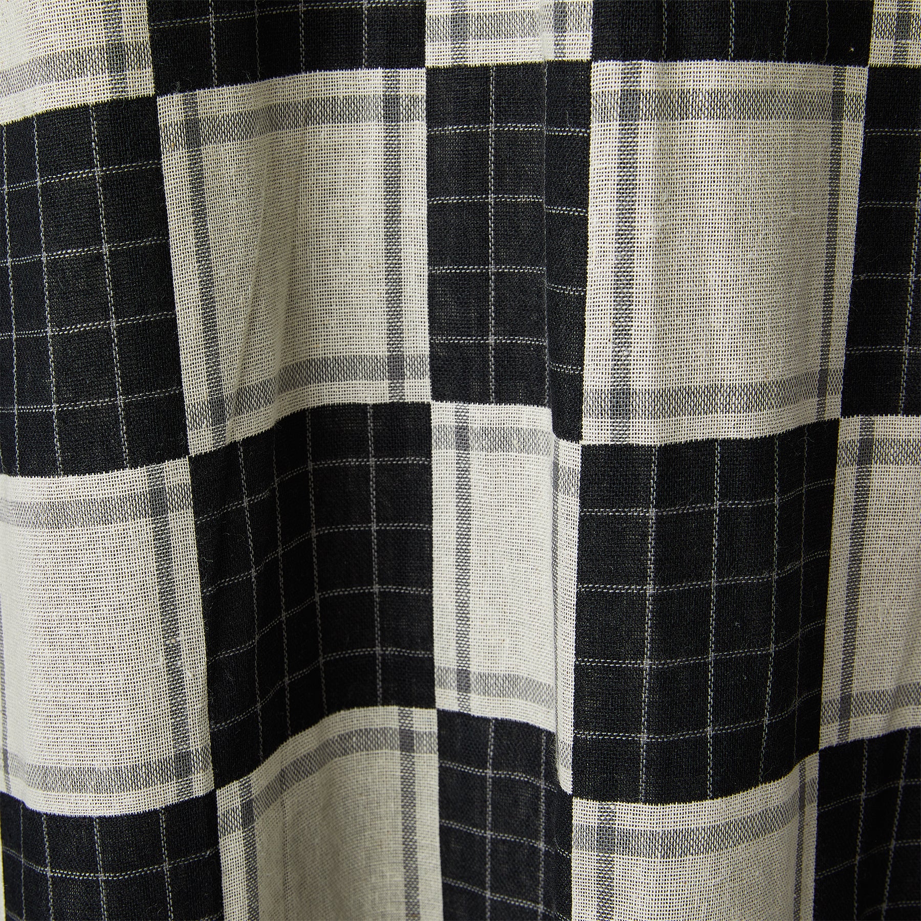 CHECKED DRESS WITH O DETAIL