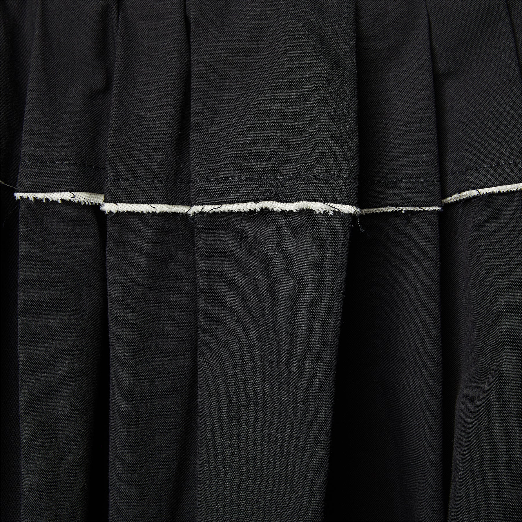 COMB TEETH HEM SKIRT