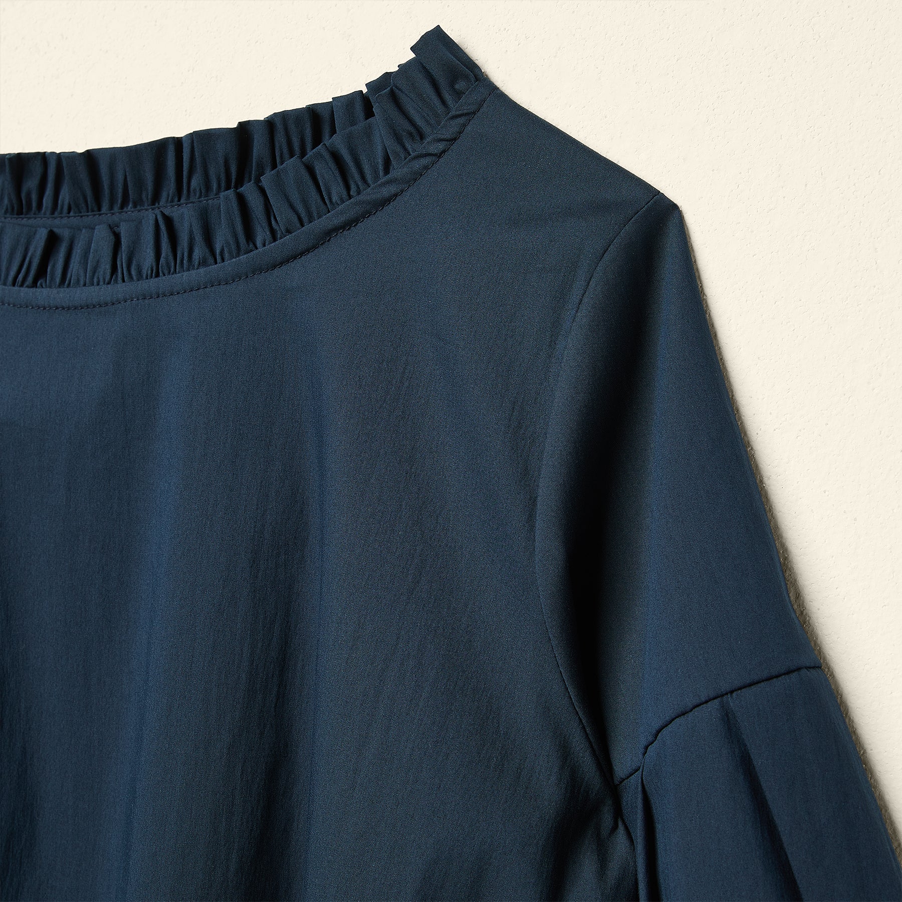 BLOUSE WITH PUFF SLEEVES