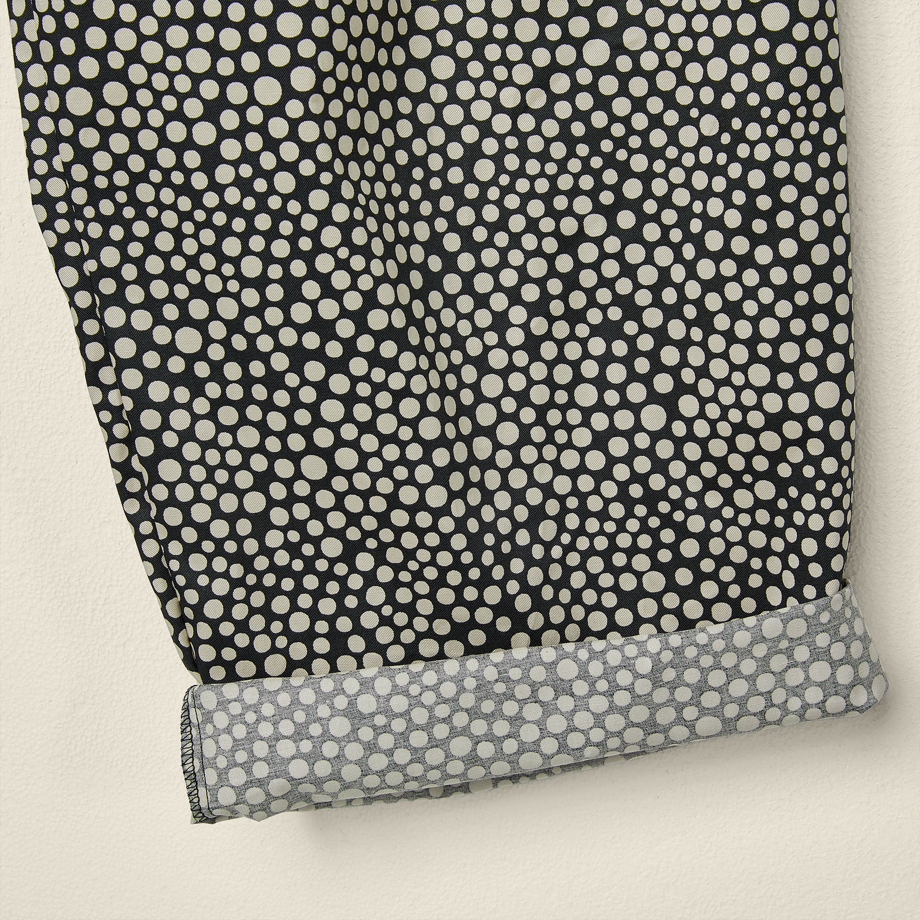 TROUSERS IN BRUSHSTROKE POLKA DOT PRINT