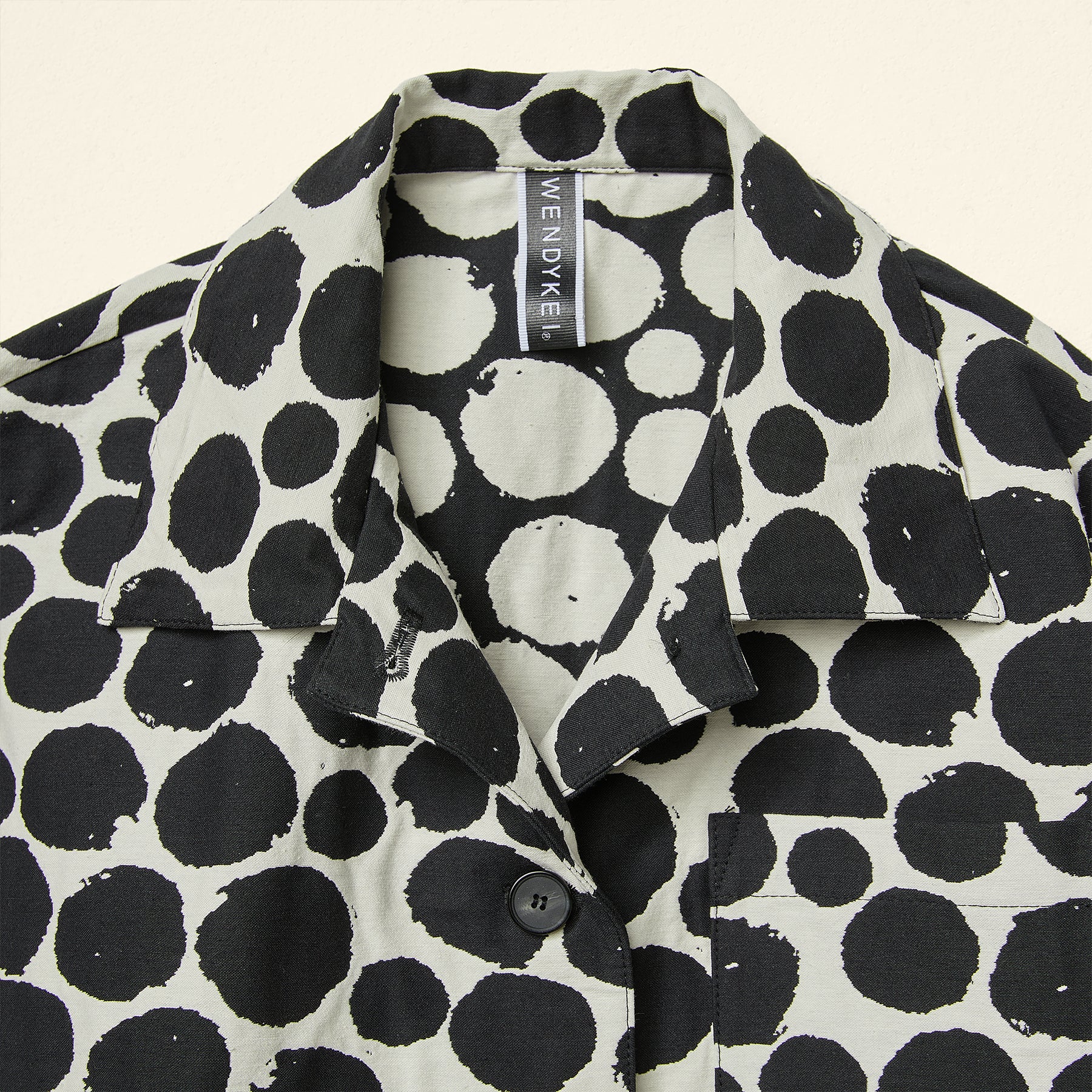 圆点图案短夹克