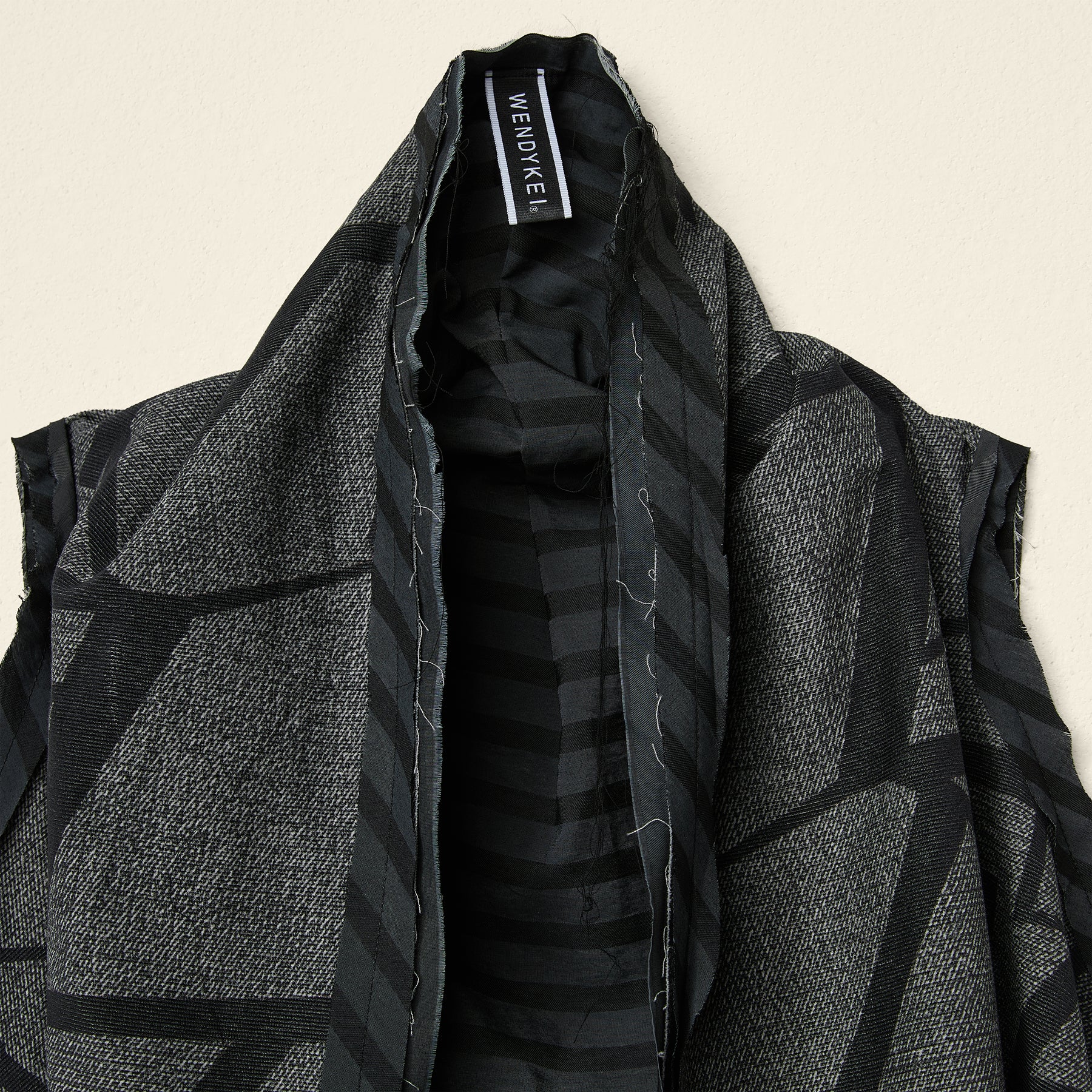 GEOMETRIC PATTERN VEST