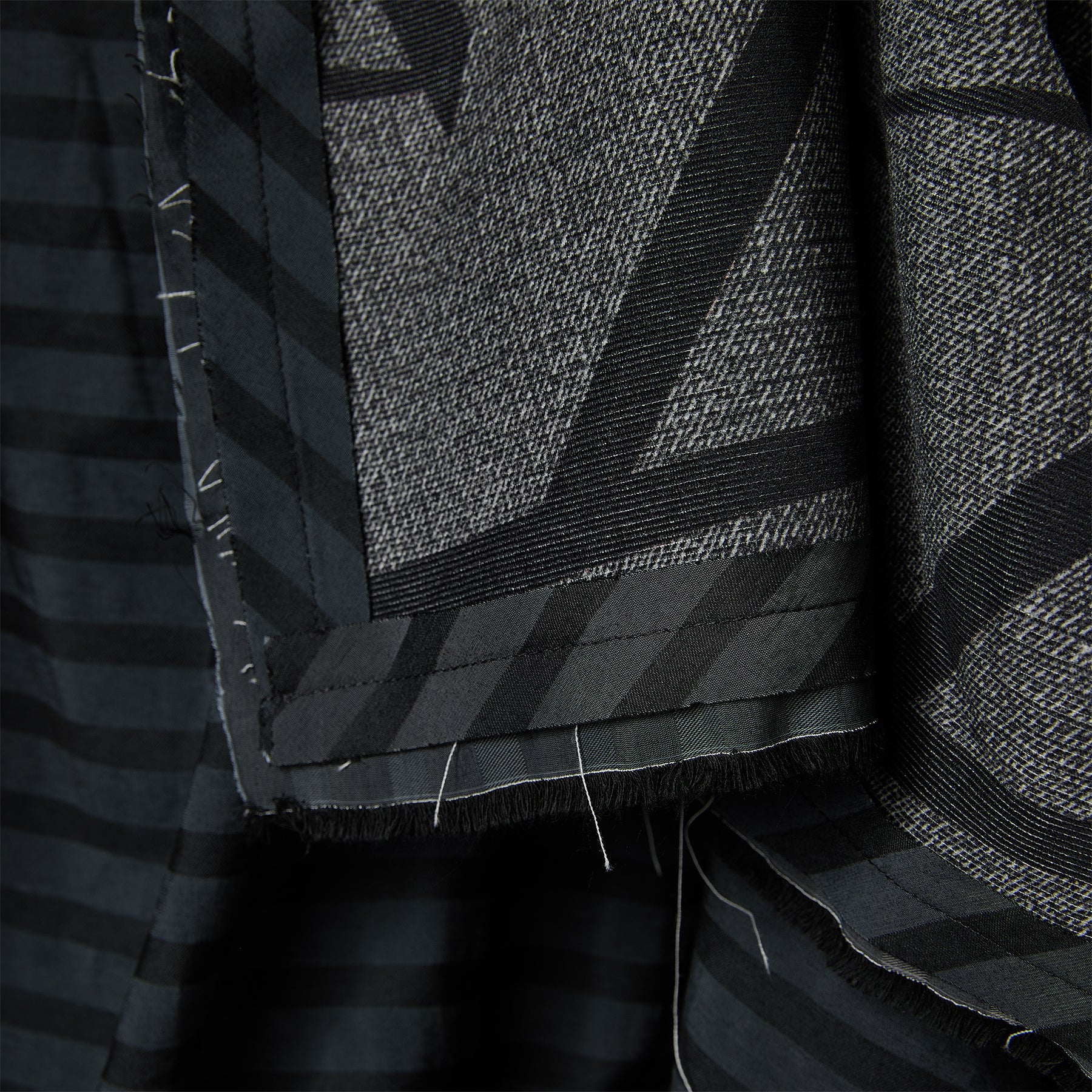 GEOMETRIC PATTERN VEST