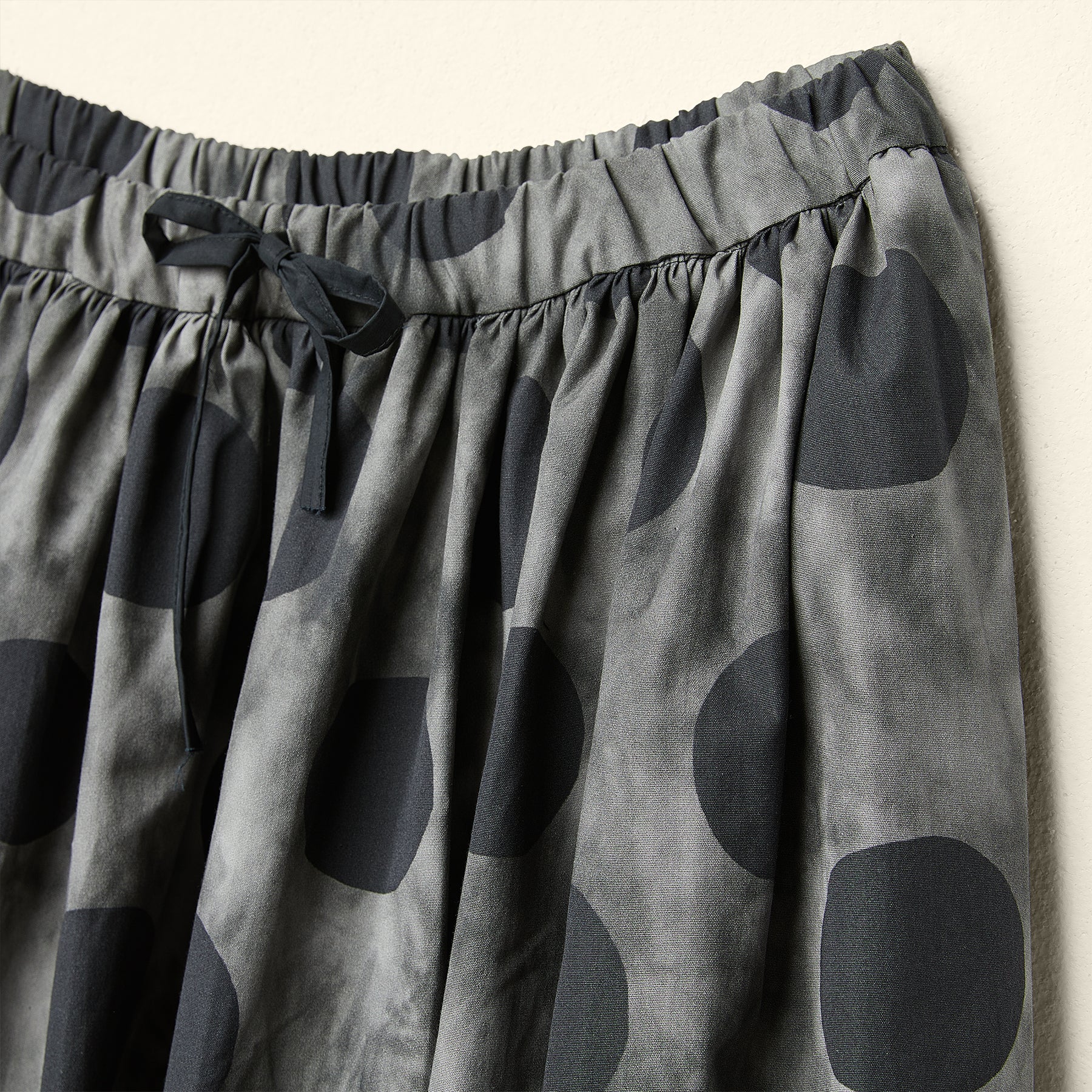 SMOKE DOTTED SKIRT