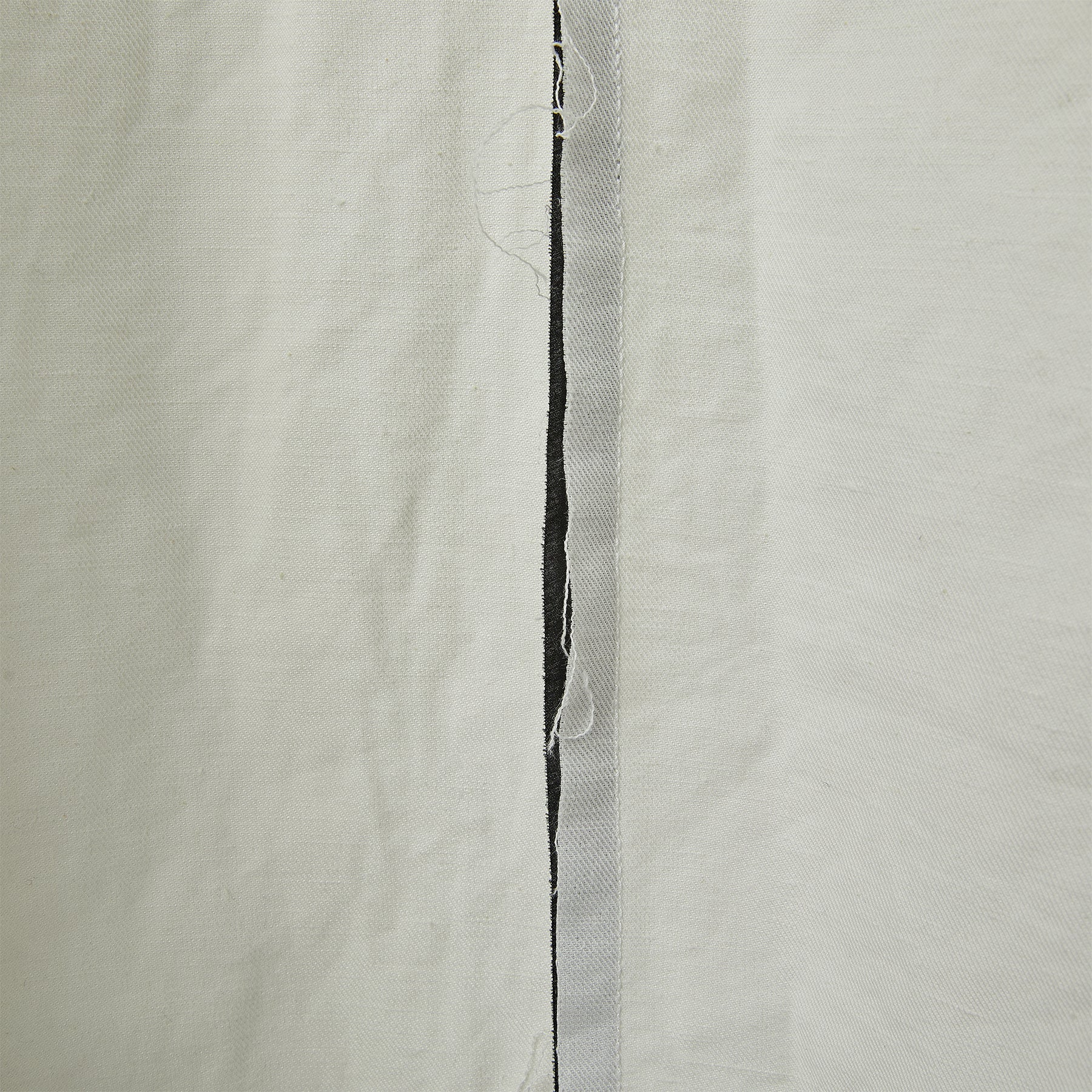 带五边形口袋的连衣裙