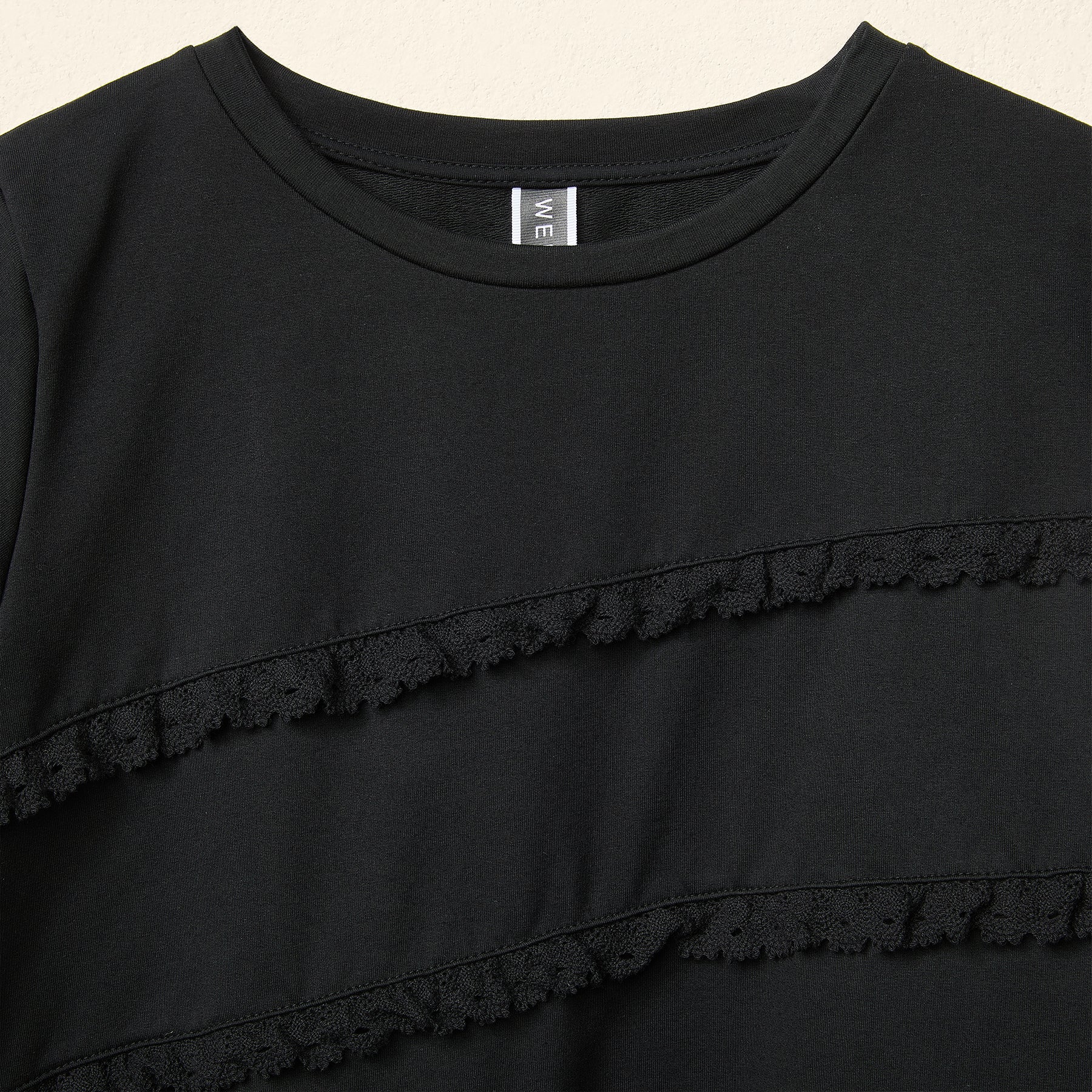 T-SHIRT CON PASSAMANERIEA