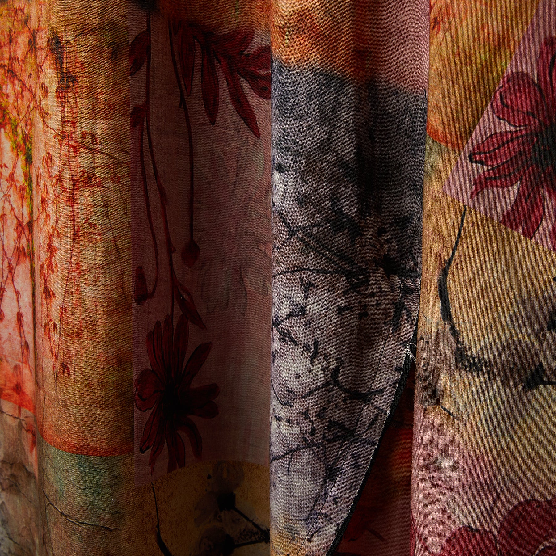 WIDE DRESS WITH FLORAL PATTERN