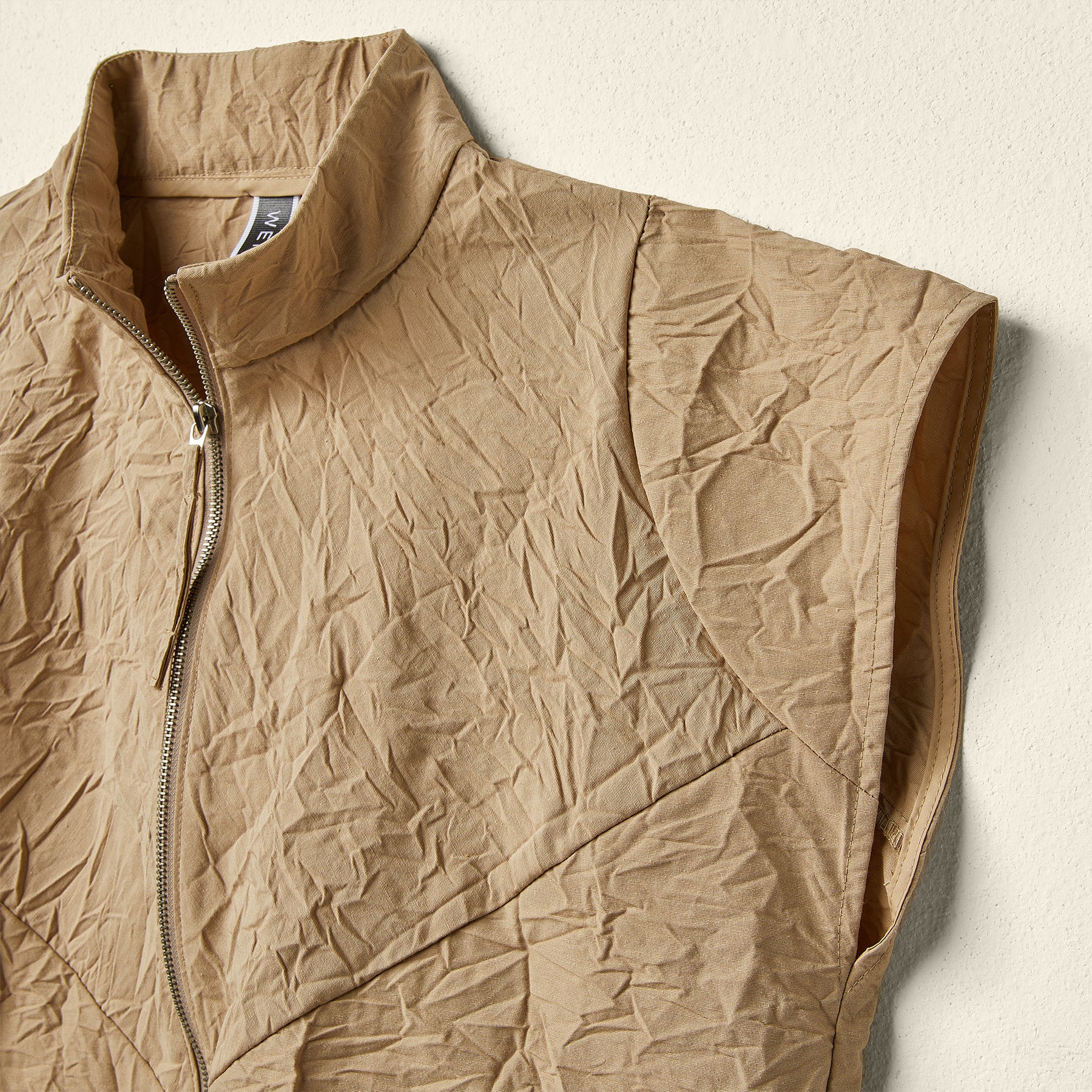 VEST WITH ZIP IN WRINKLED EFFECT FABRIC