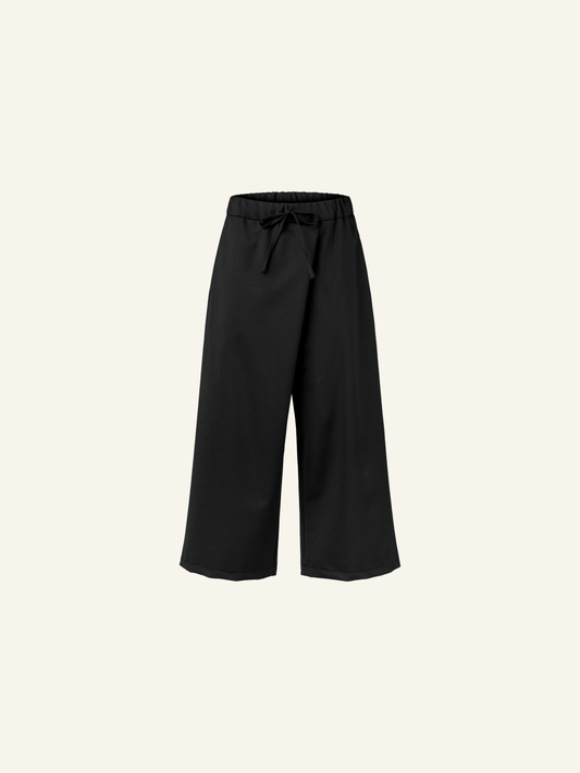 TROUSERS WITH FRONT PLEAT