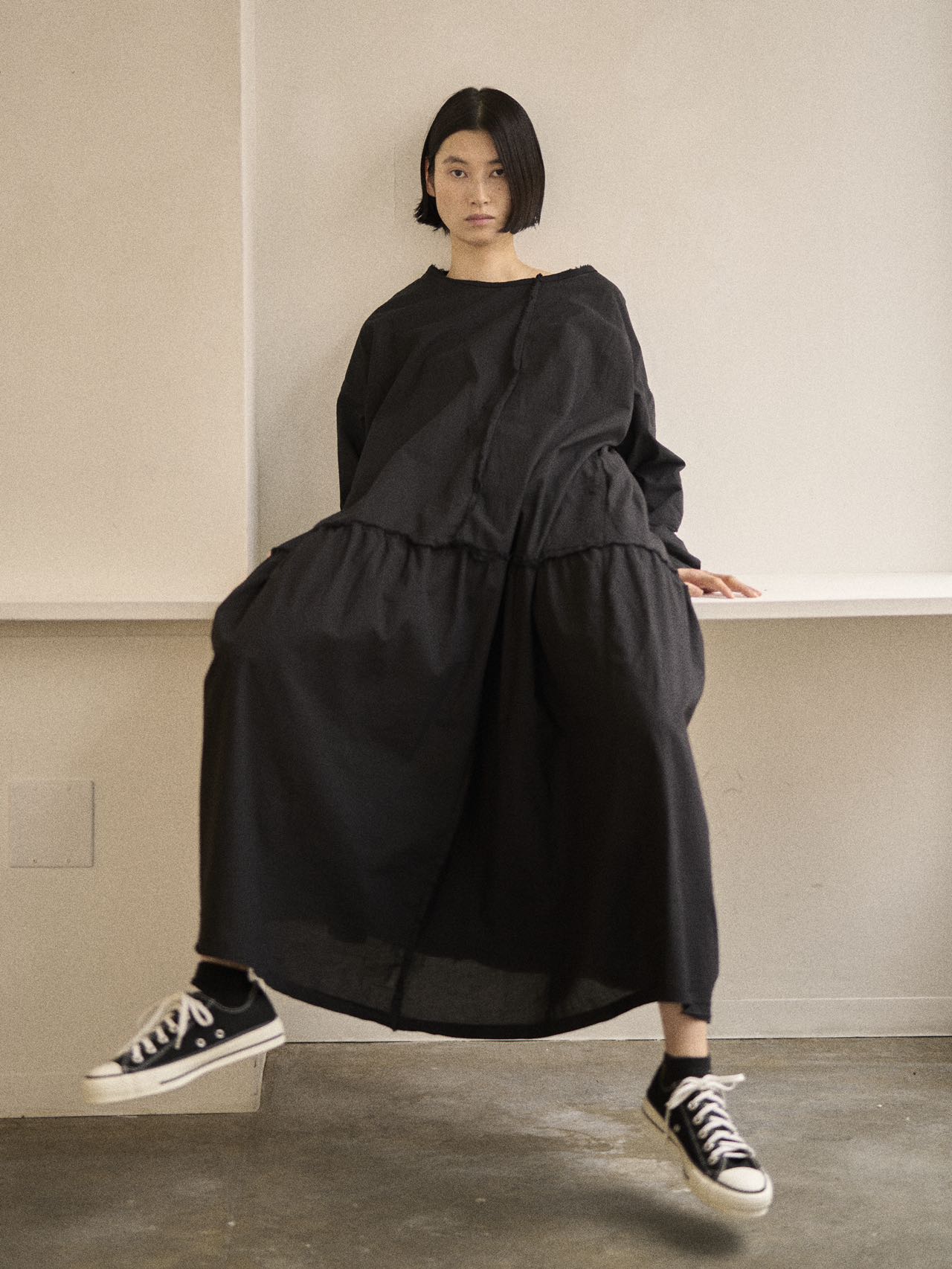 LONG POPLIN DRESS WITH RAW CUT SEAMS