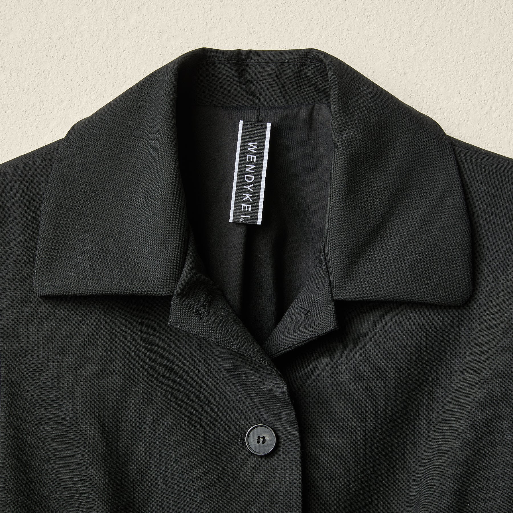 WAI KEI ■ Cutout overfit blazer OVERSIZED BLAZER | BLACK — THIRD FORM - International