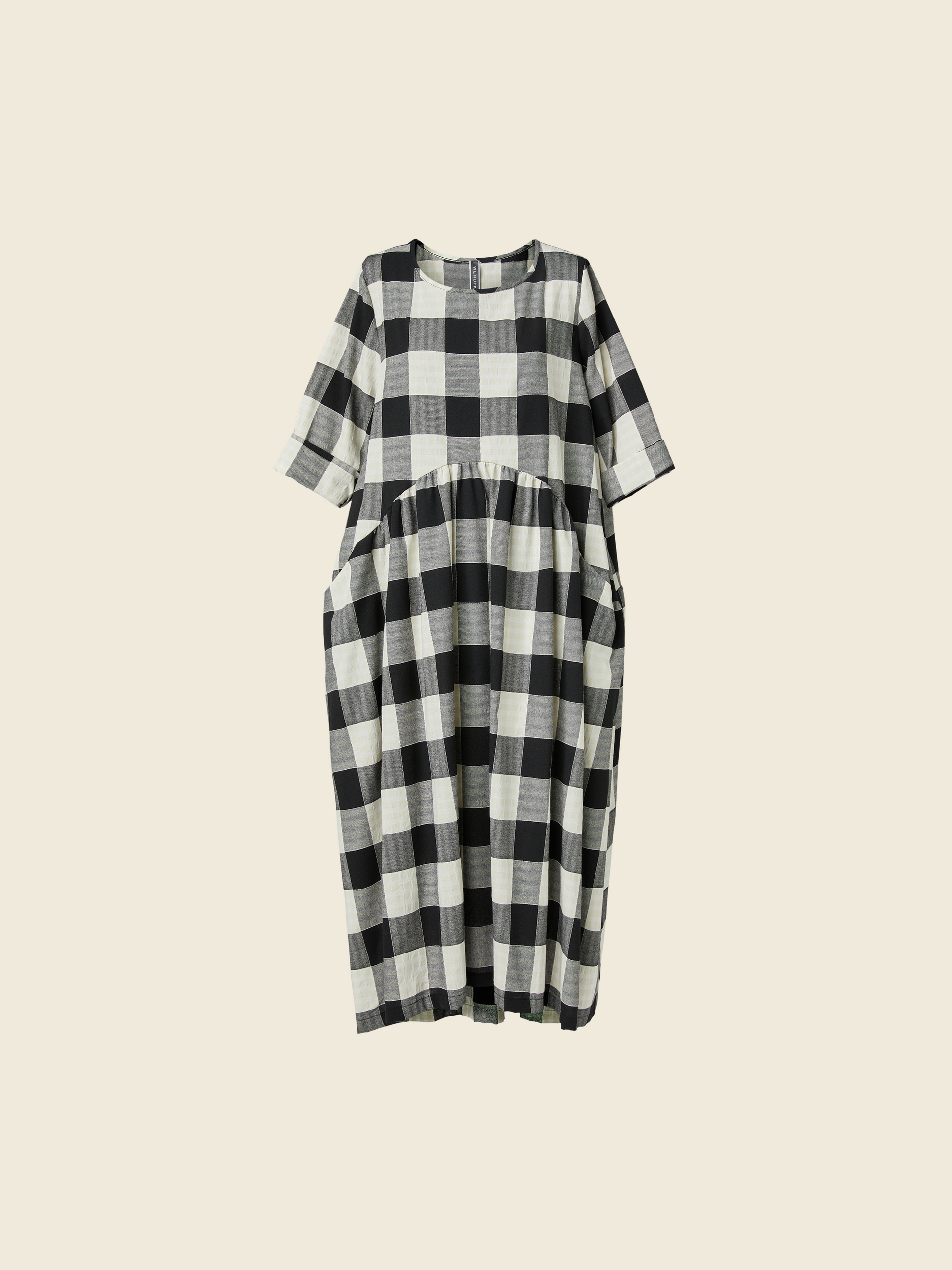 CHECKED DRESS WITH OVAL PLEAT