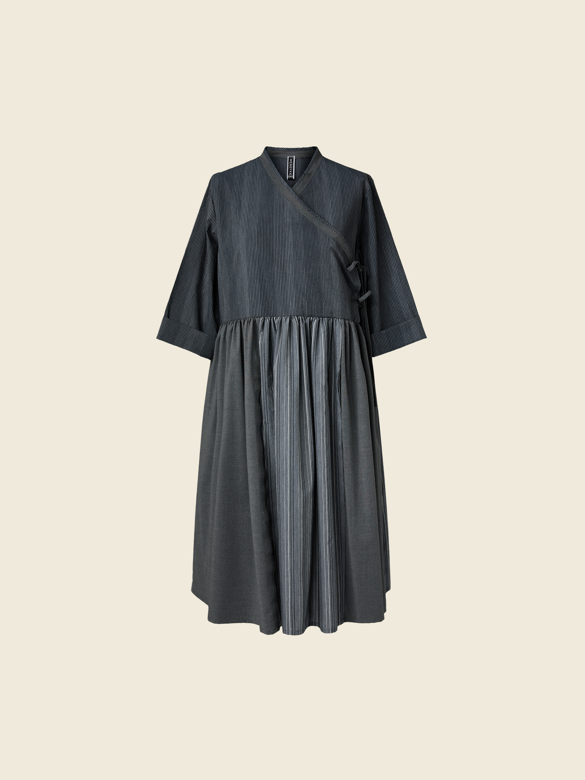 ABITO ISPIRATO ALL'HANBOK