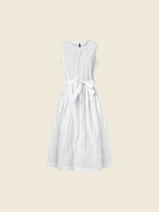 SLEEVELESS DRESS WITH PLEATS AND WAIST BELT IN WRINKLED EFFECT FABRIC