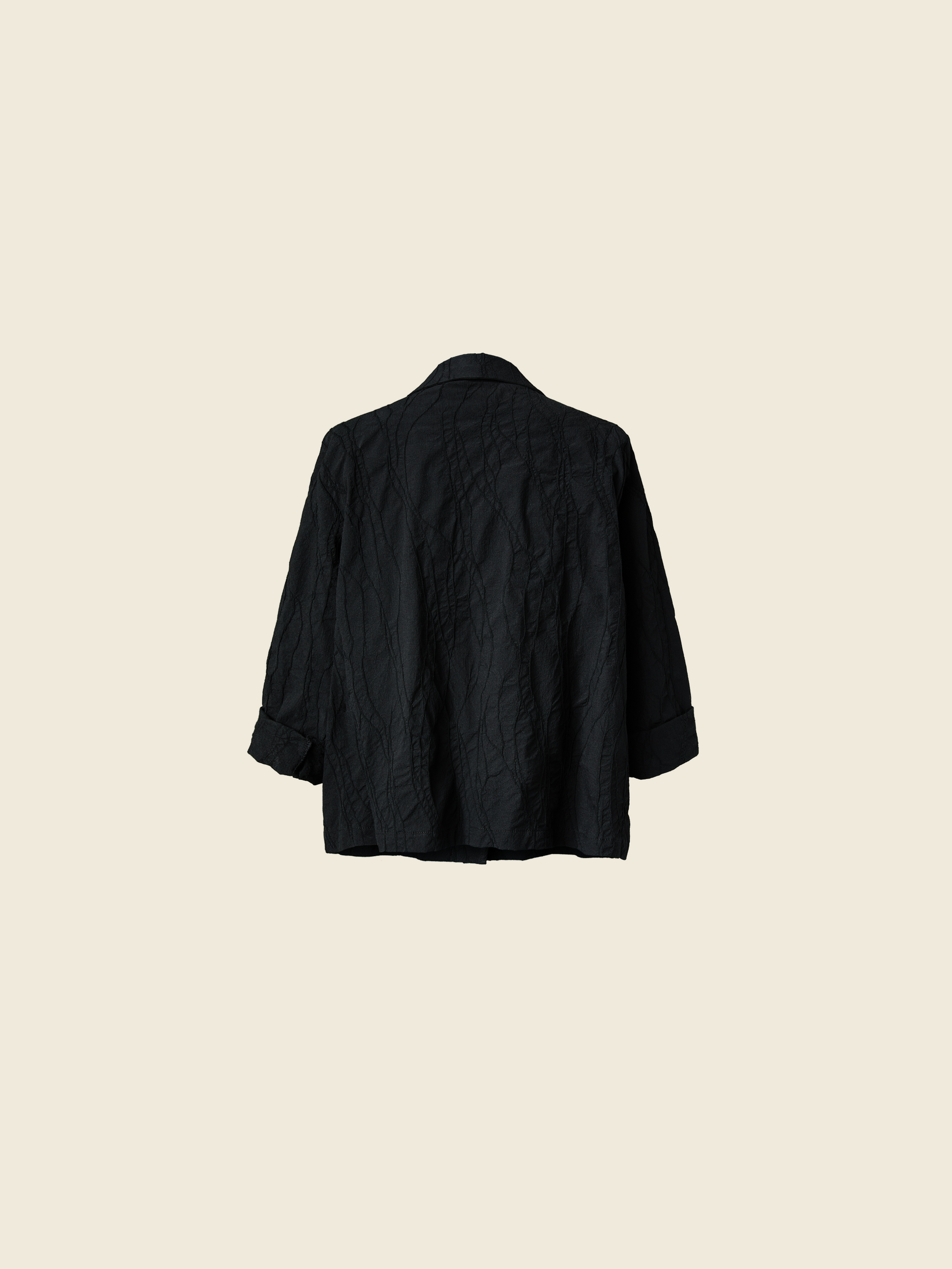 JACKET WITH RELIEF PATTERN