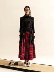 RED SCOTTISH TARTAN SKIRT WITH BIG POCKETS