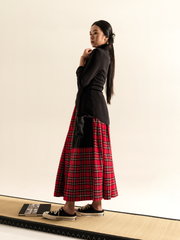 RED SCOTTISH TARTAN SKIRT WITH BIG POCKETS