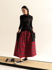 RED SCOTTISH TARTAN SKIRT WITH BIG POCKETS