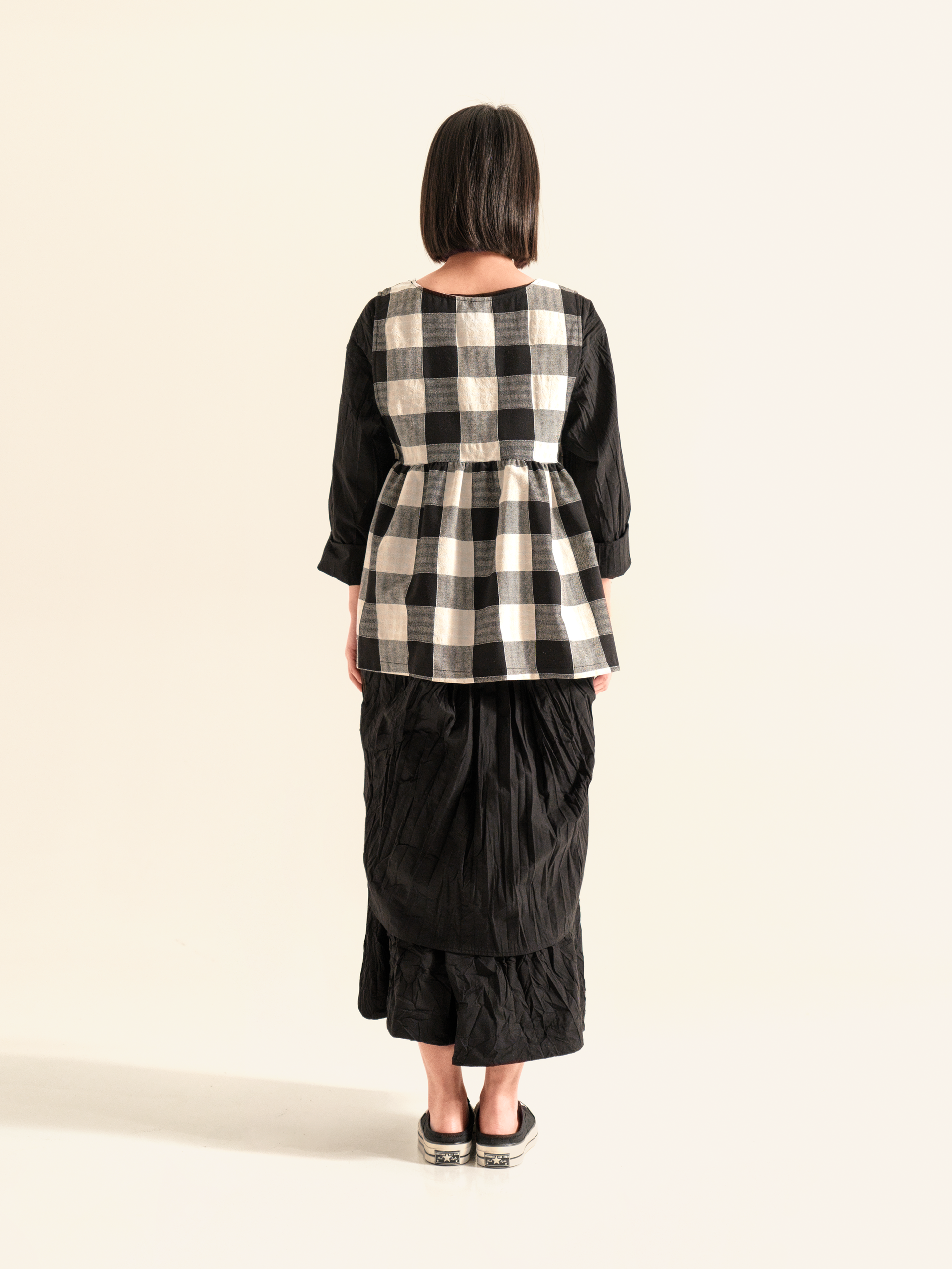 B/W CHECKED BLOUSE WITH SIDE BOWS