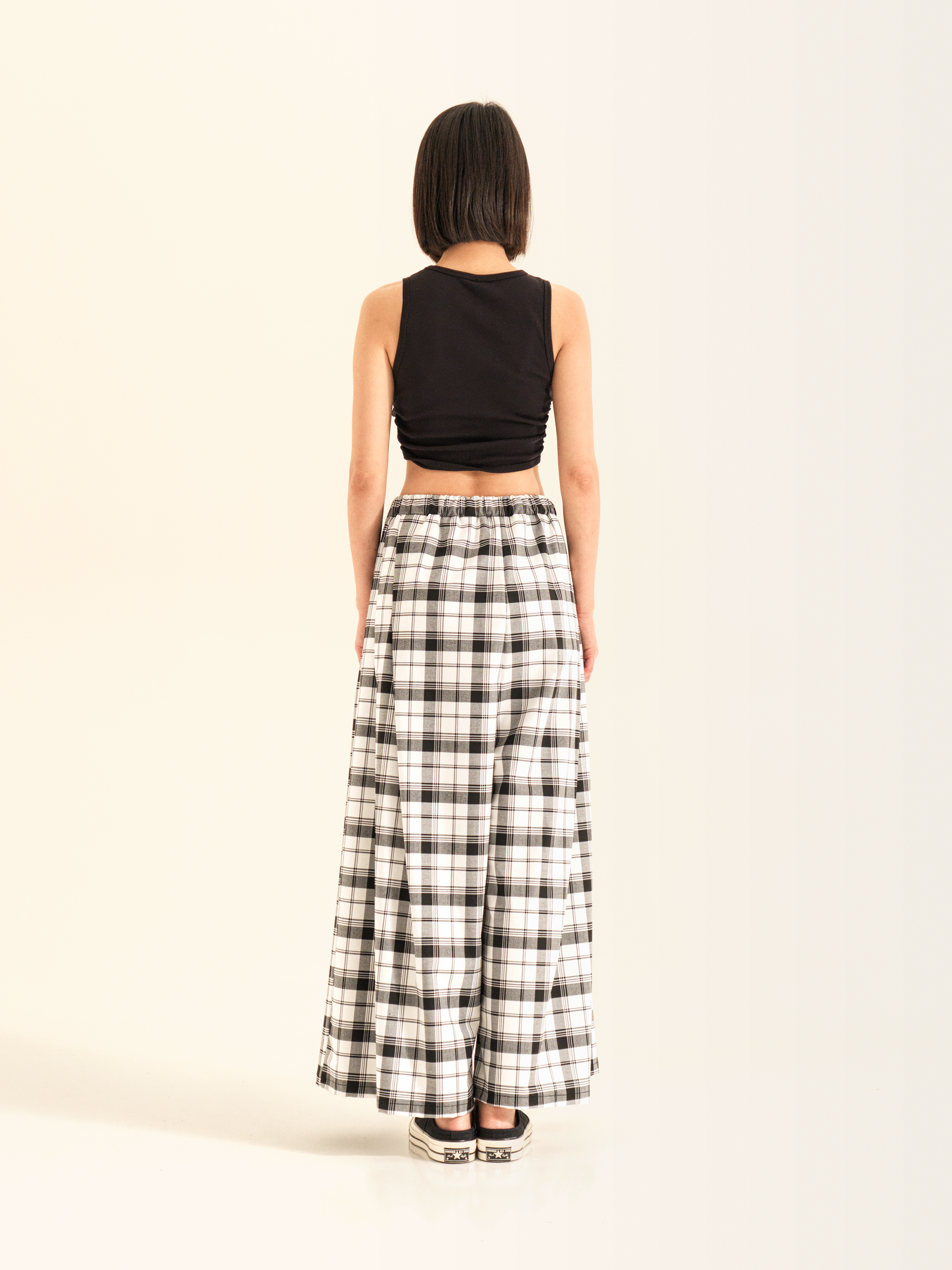 CROP TOP CON LATI ELASTICIZZATI