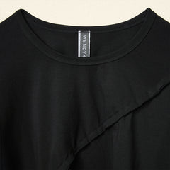 T-SHIRT CORTA CON DETTAGLIO OBLIQUO